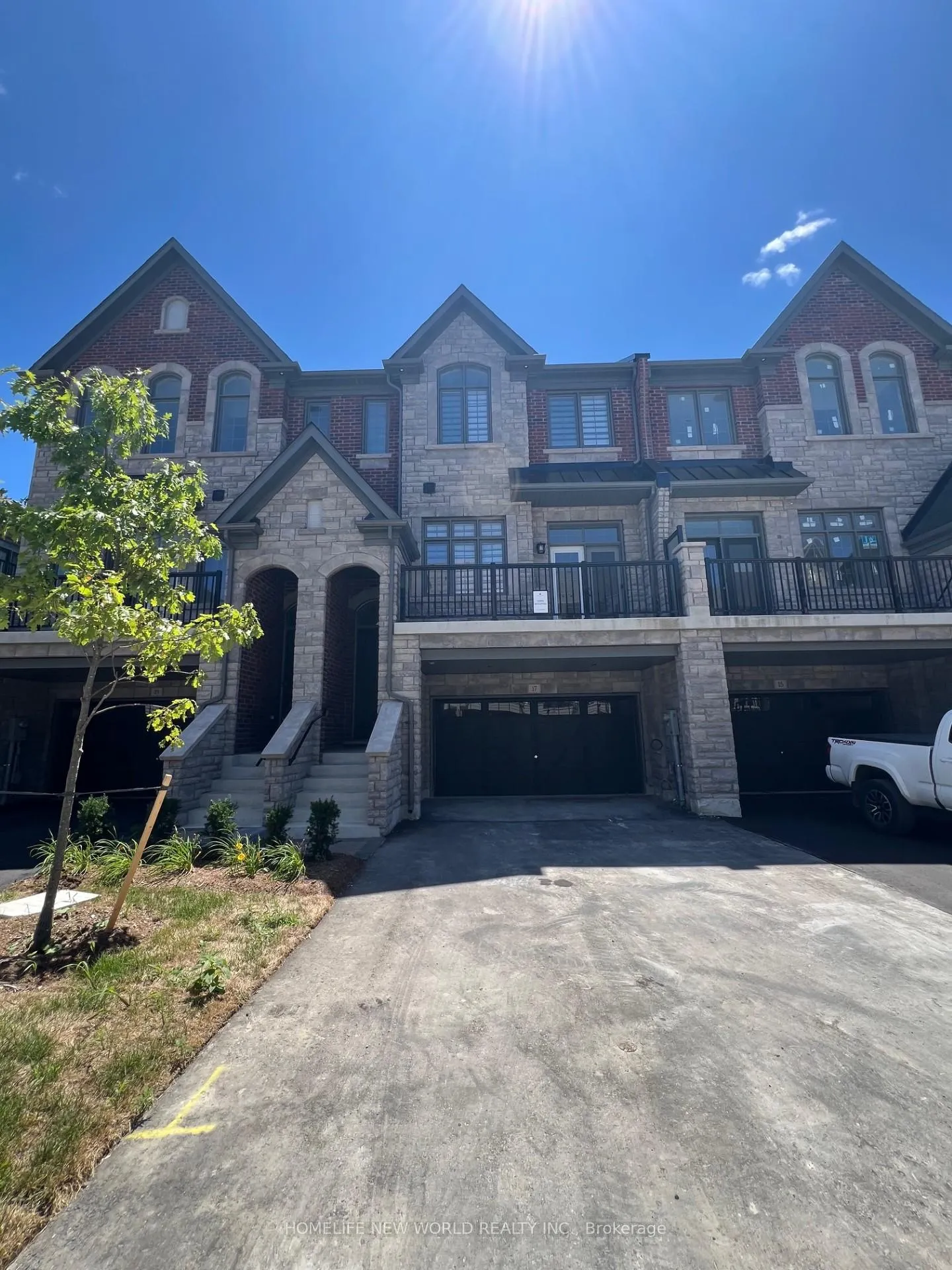 Photo 2 of 17 Elm Green Lane, Markham, Angus Glen — HOMEH