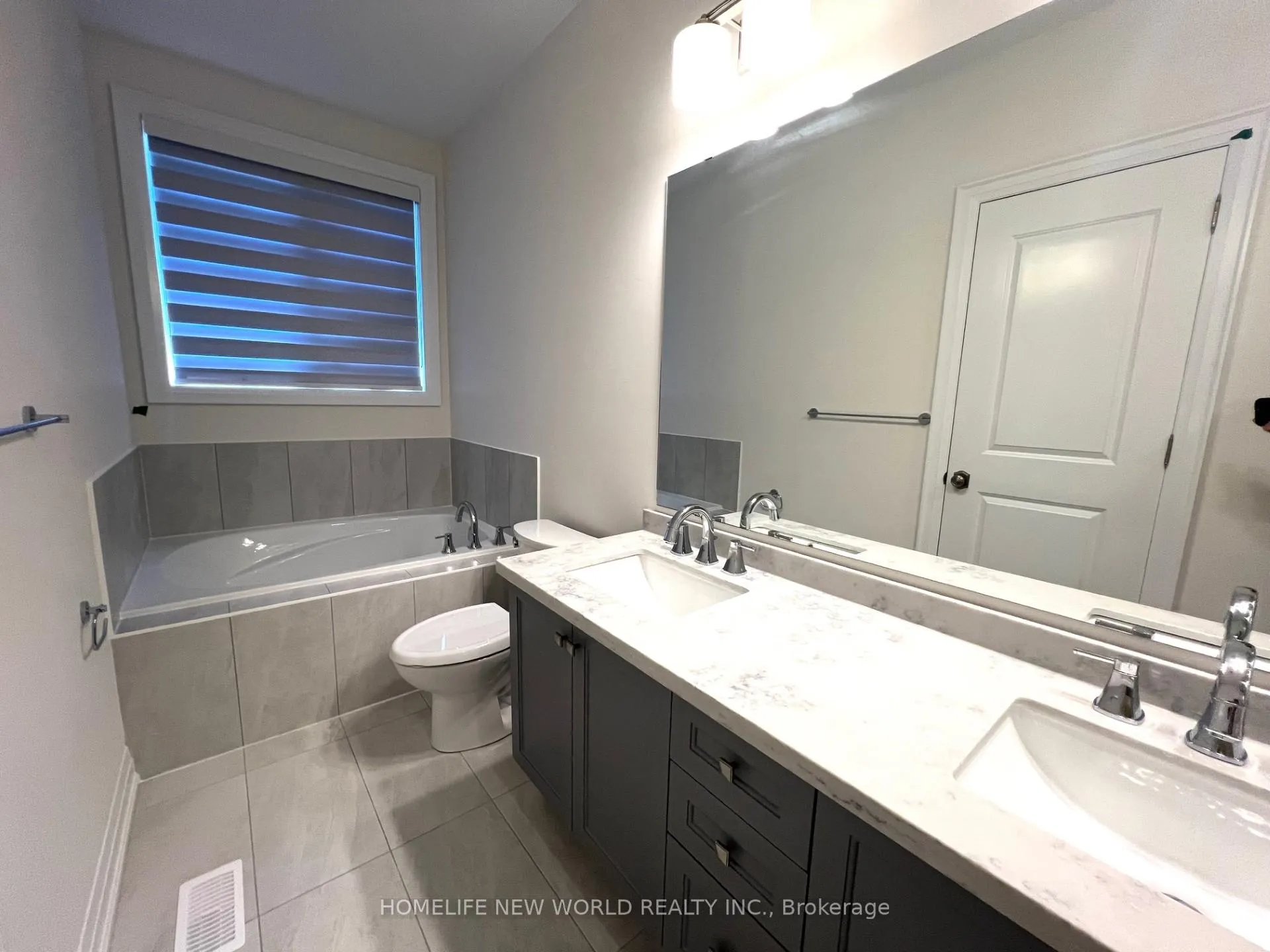 Photo 15 of 17 Elm Green Lane, Markham, Angus Glen — HOMEH