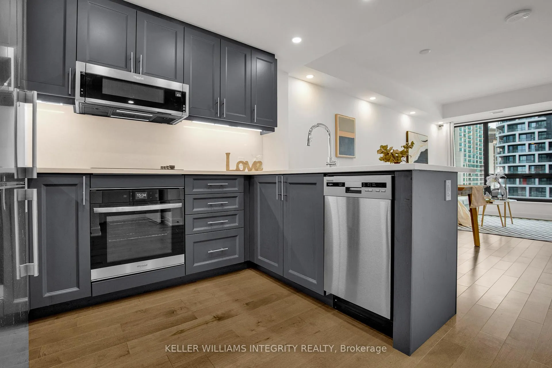 Photo 8 of Unit 1409, 340 Queen Street, Ottawa, Ottawa Centre — HOMEH