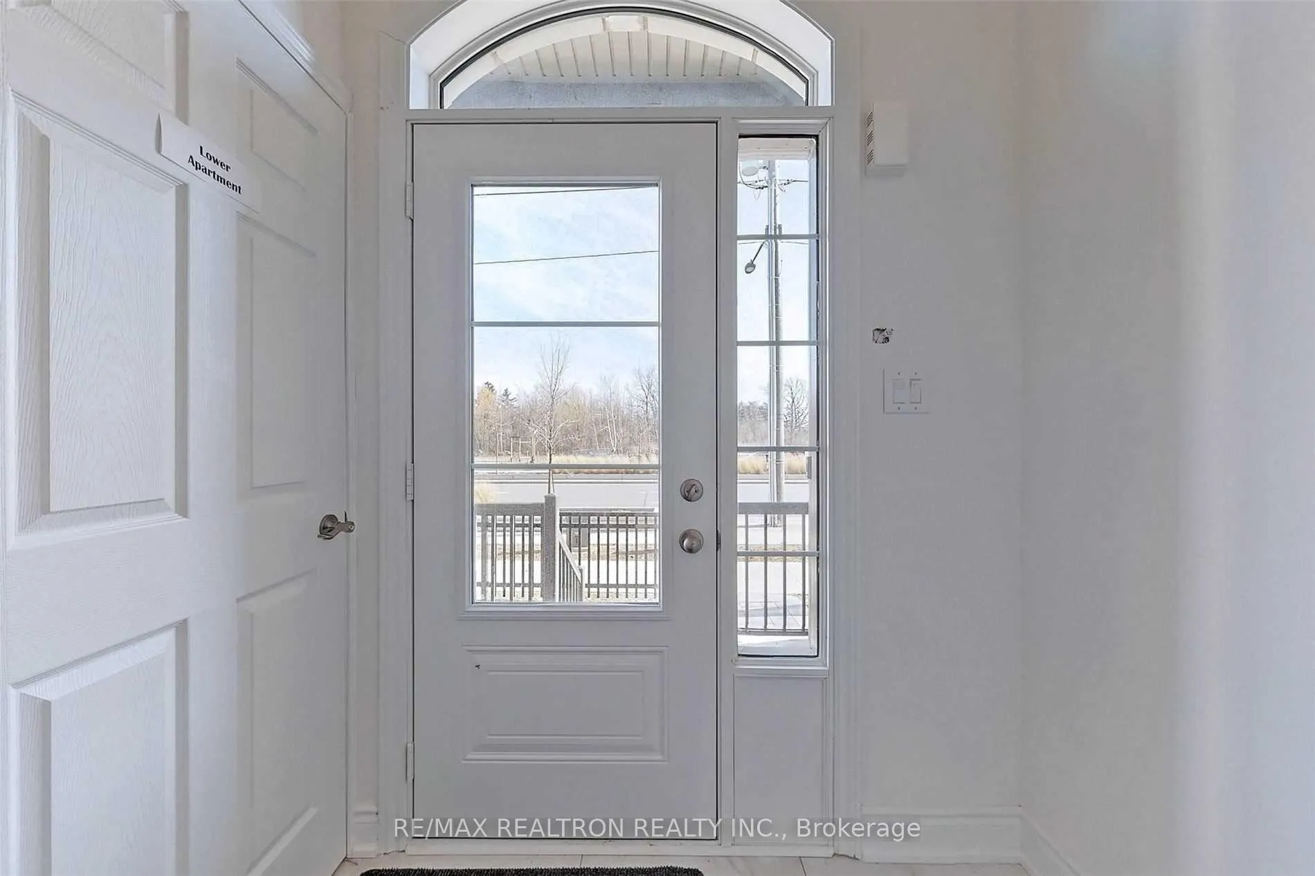 Photo 4 of Unit Upper Unit, 4126 Hwy 7 E, Markham, Unionville — HOMEH