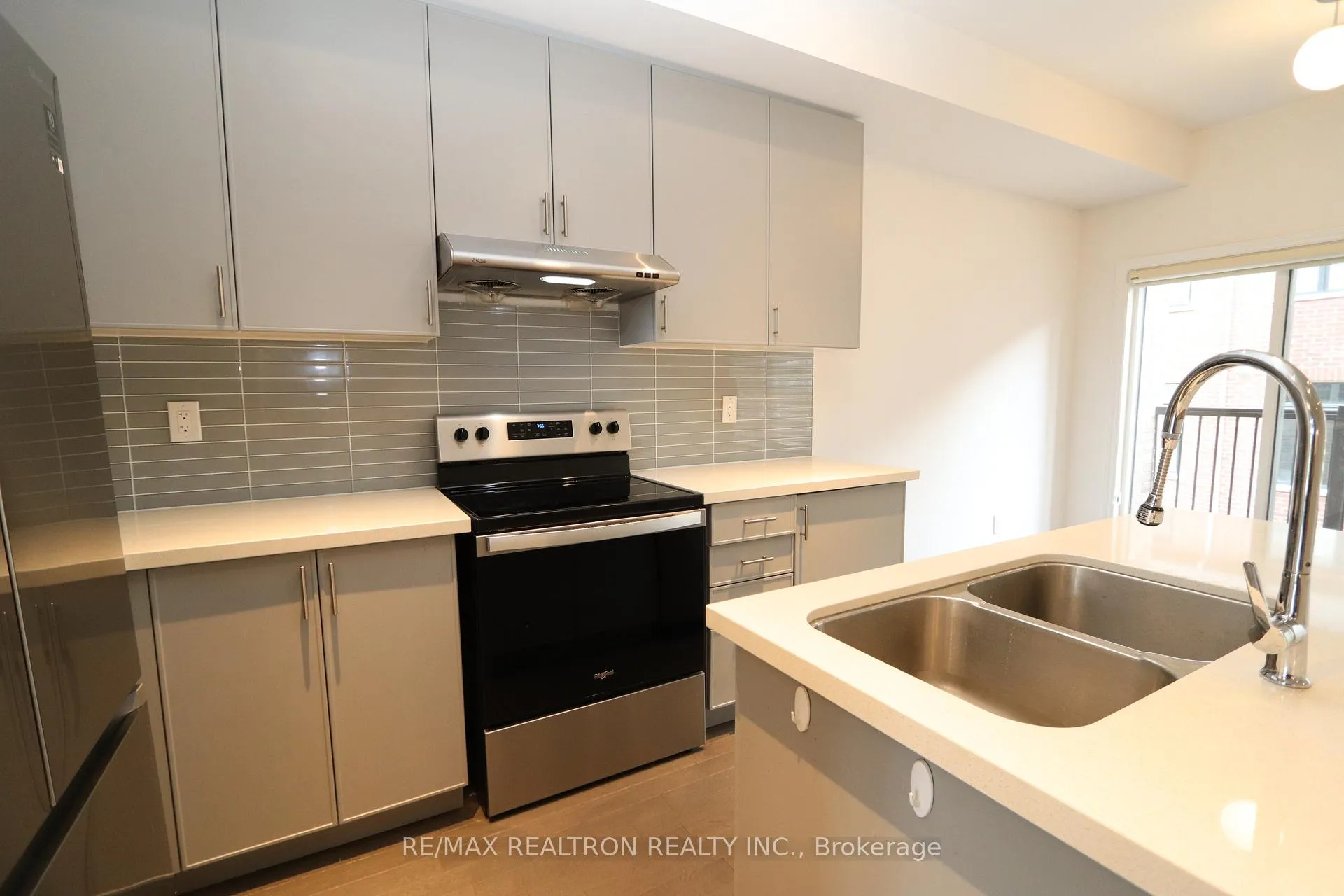 Photo 14 of Unit Upper Unit, 4126 Hwy 7 E, Markham, Unionville — HOMEH
