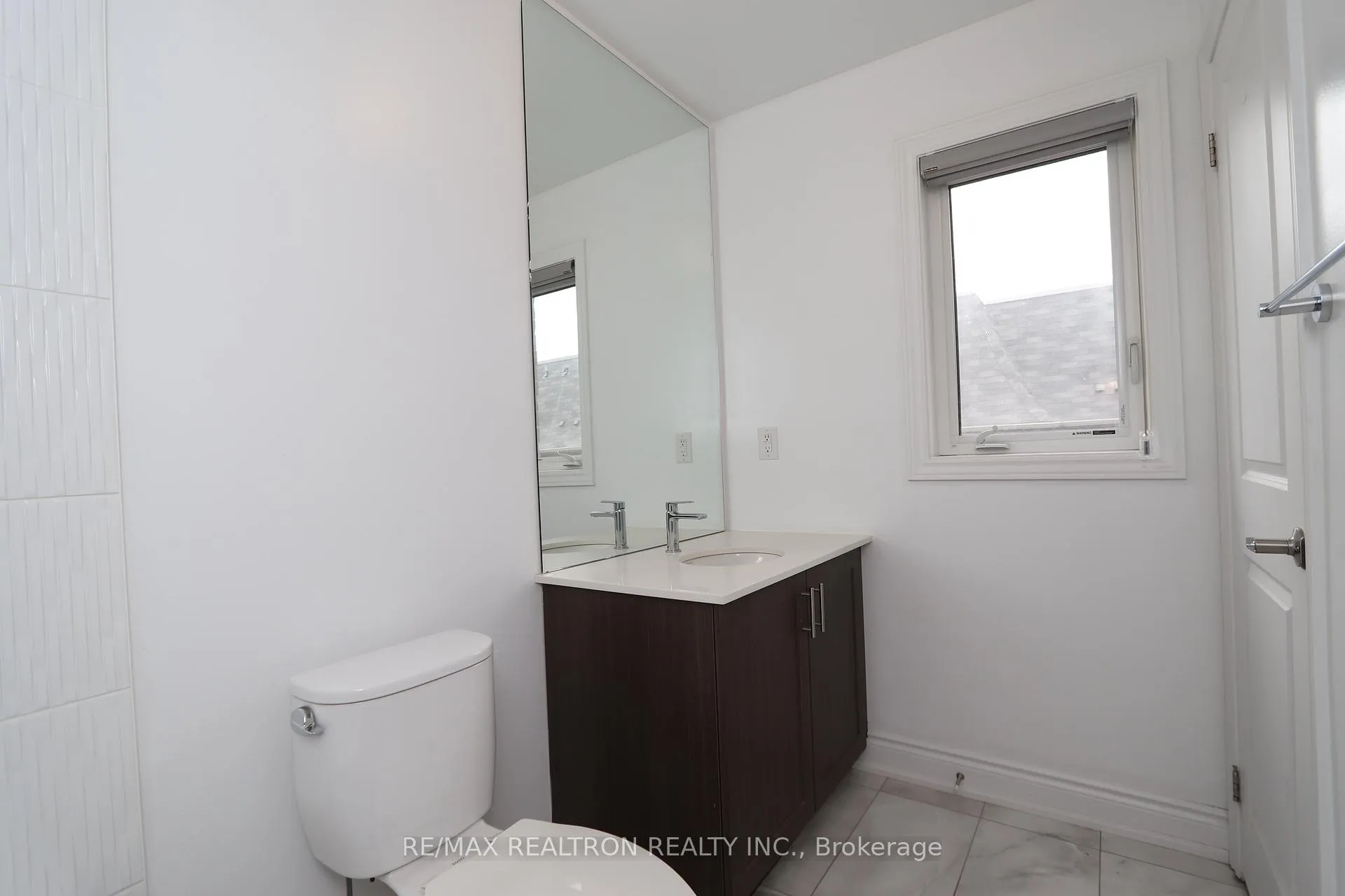 Photo 24 of Unit Upper Unit, 4126 Hwy 7 E, Markham, Unionville — HOMEH