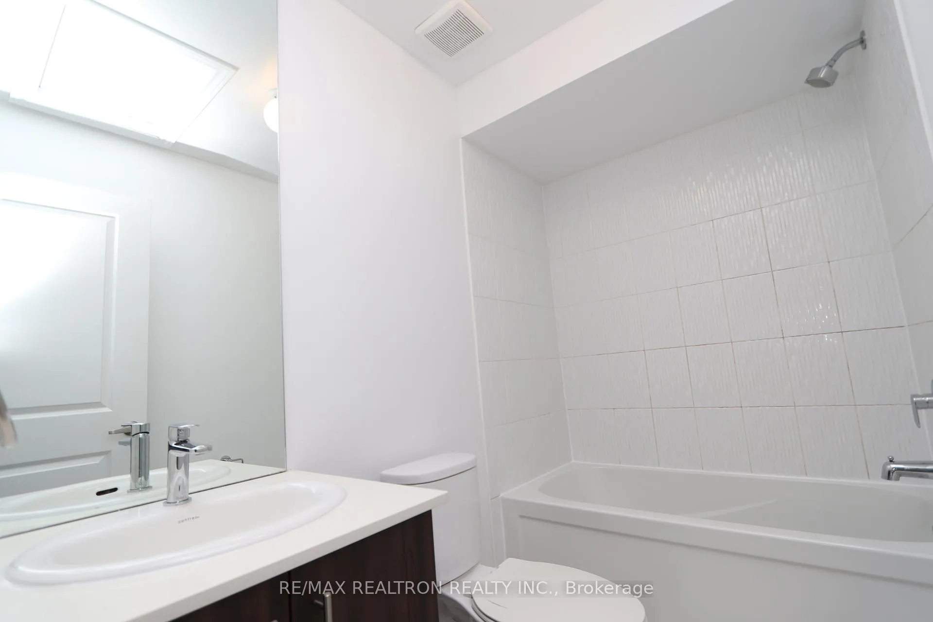 Photo 30 of Unit Upper Unit, 4126 Hwy 7 E, Markham, Unionville — HOMEH