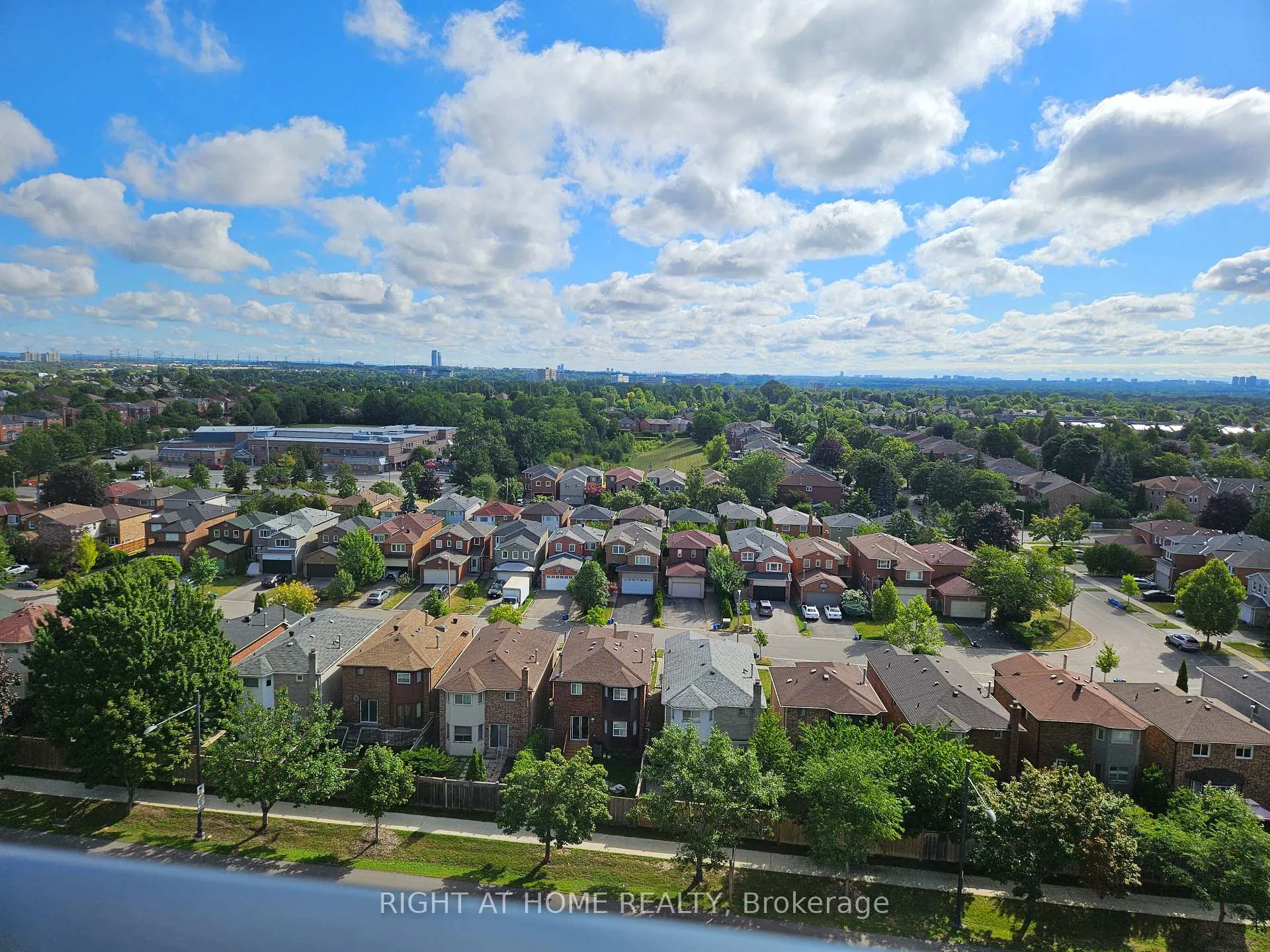 Photo 18 of Unit 1008, 7950 Bathurst Street, Vaughan, Beverley Glen — HOMEH
