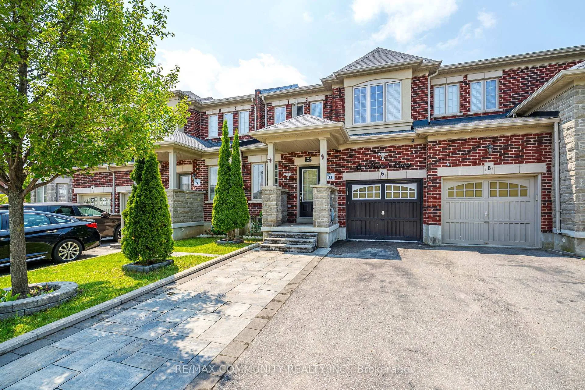 Photo 2 of 6 Moore's Court, Markham, Box Grove — HOMEH