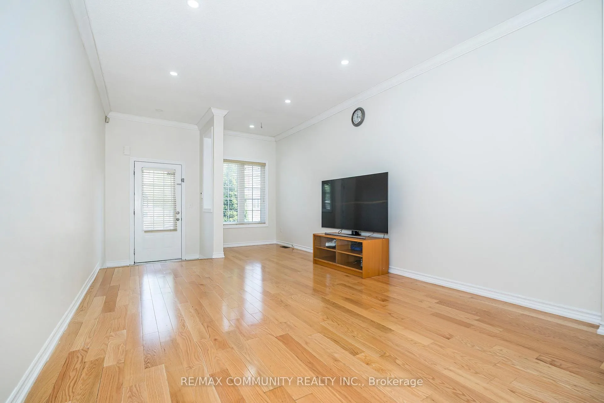 Photo 8 of 6 Moore's Court, Markham, Box Grove — HOMEH