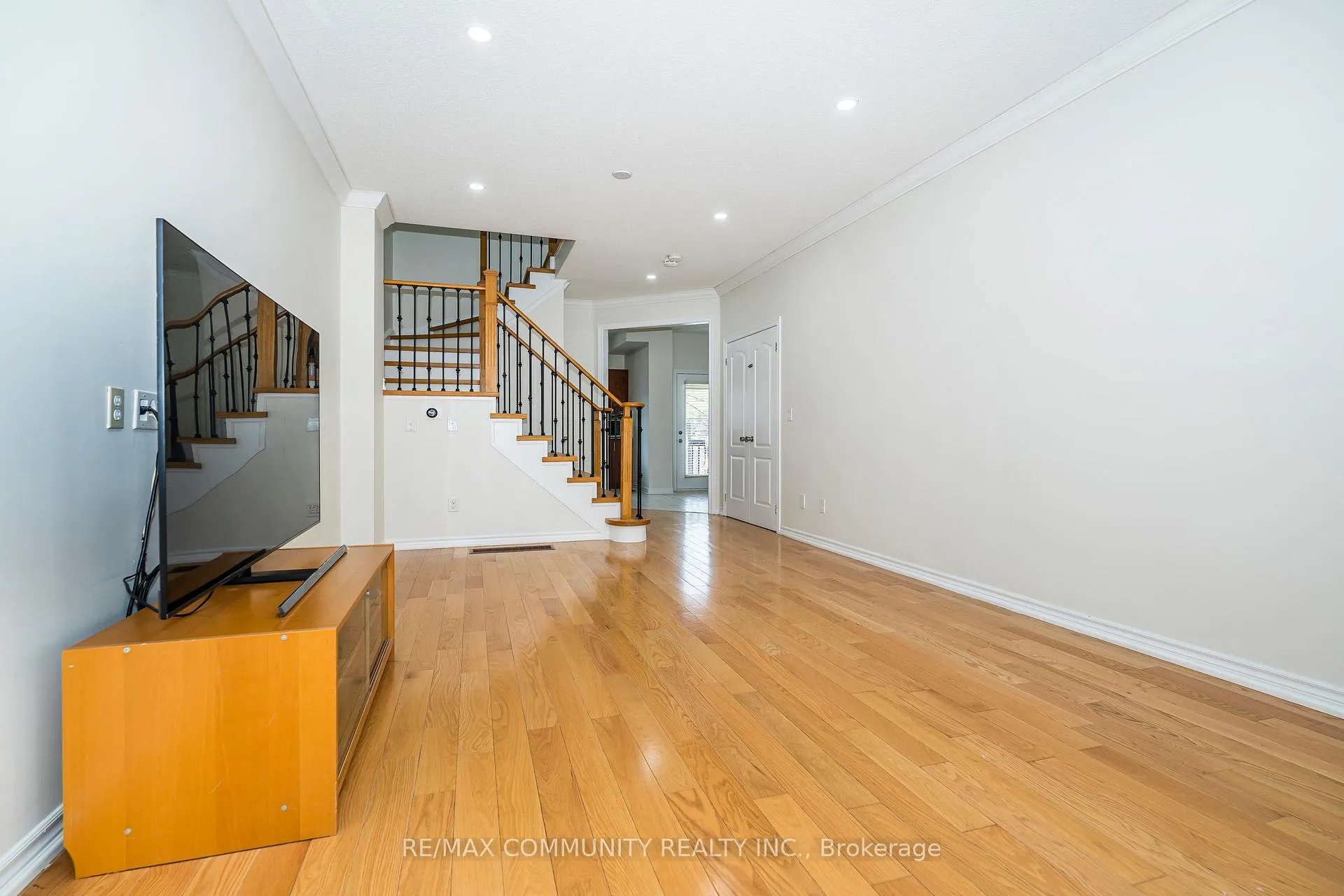 Photo 10 of 6 Moore's Court, Markham, Box Grove — HOMEH