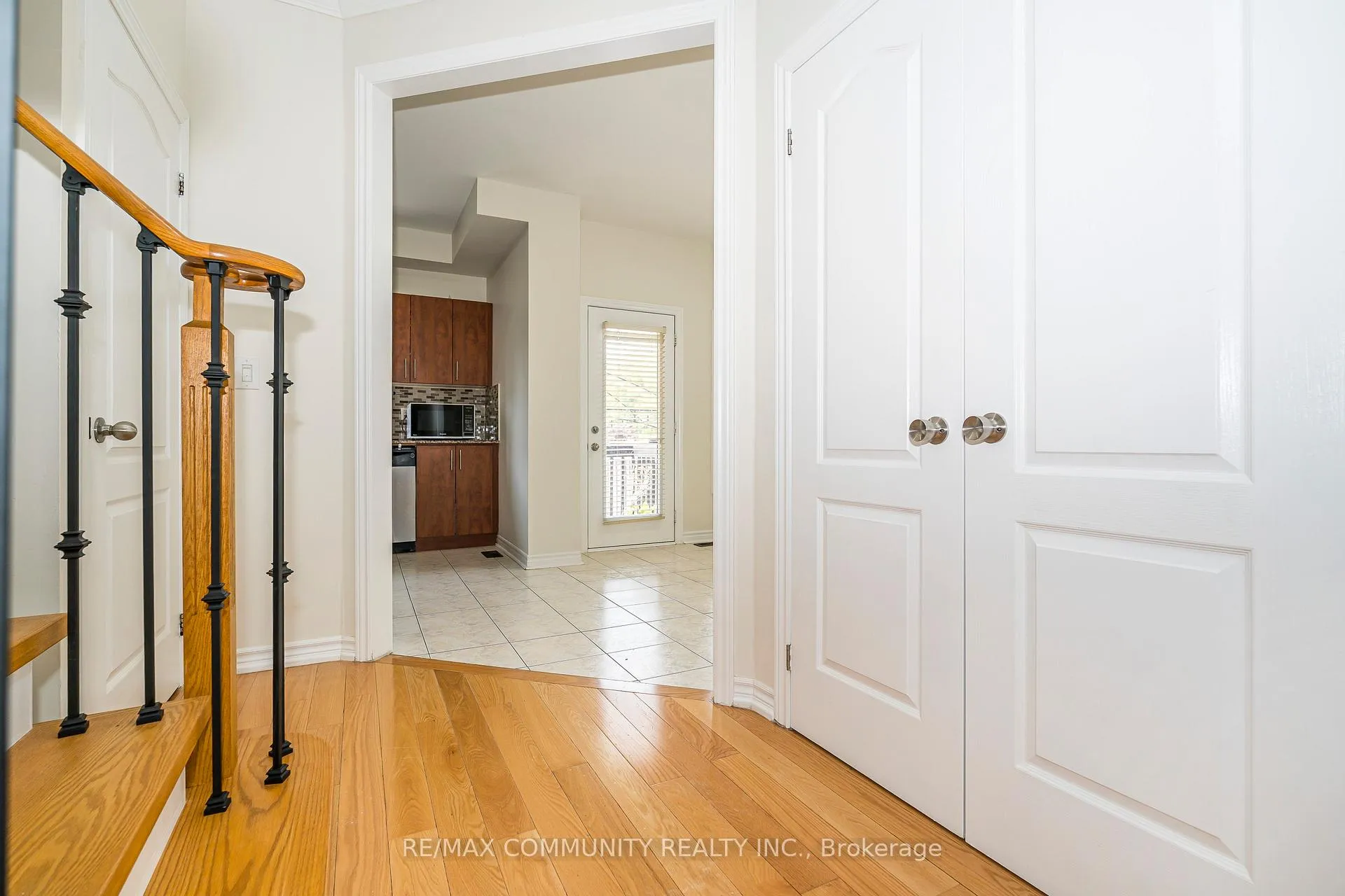 Photo 13 of 6 Moore's Court, Markham, Box Grove — HOMEH