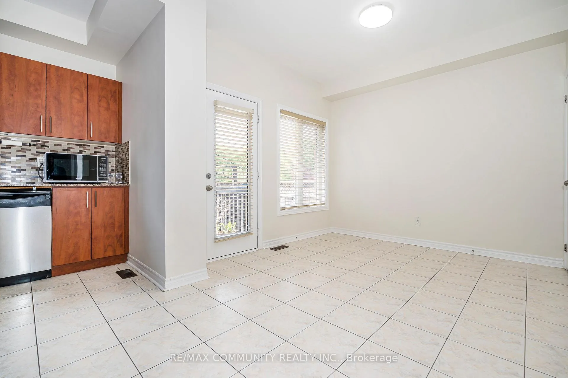 Photo 14 of 6 Moore's Court, Markham, Box Grove — HOMEH