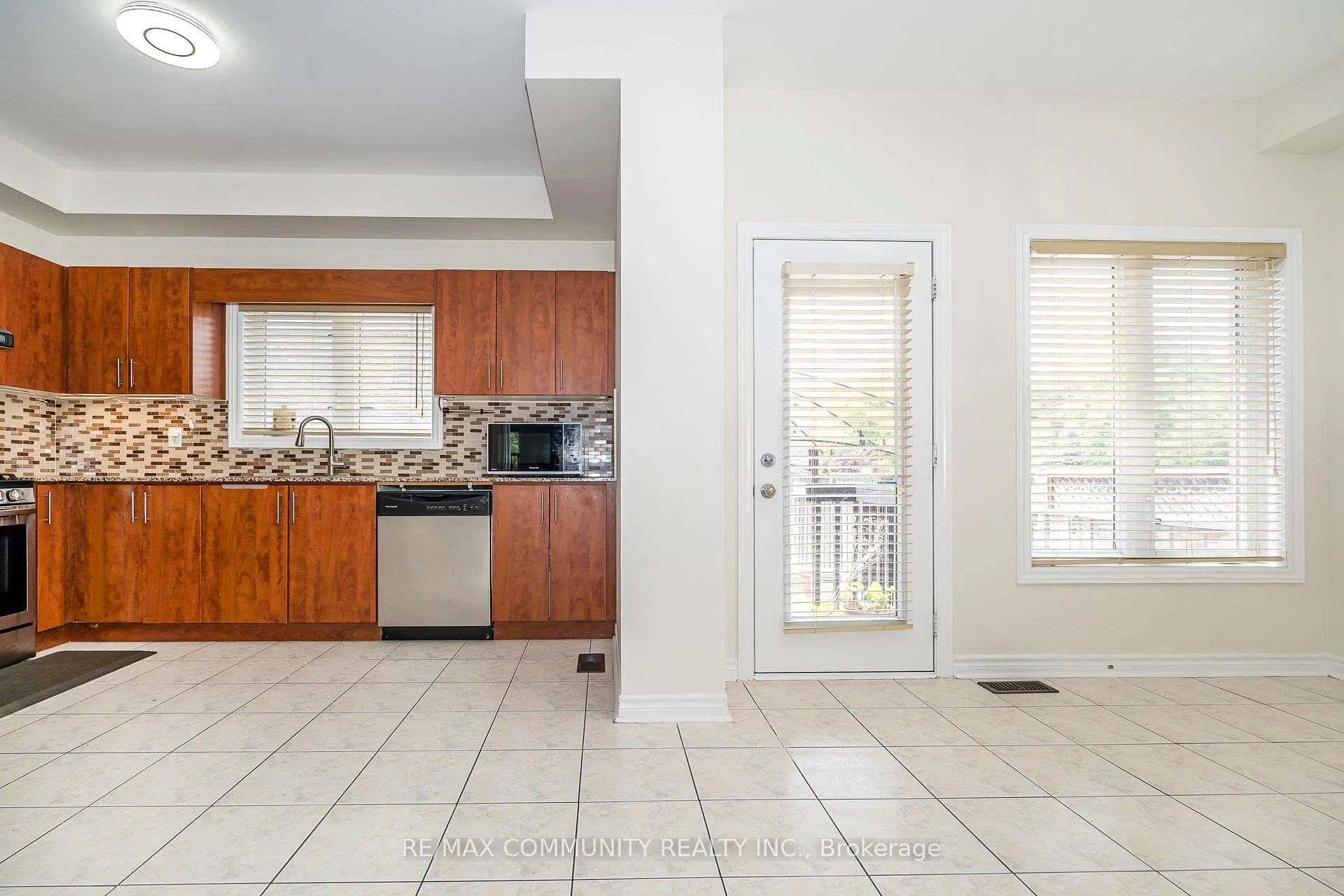Photo 17 of 6 Moore's Court, Markham, Box Grove — HOMEH