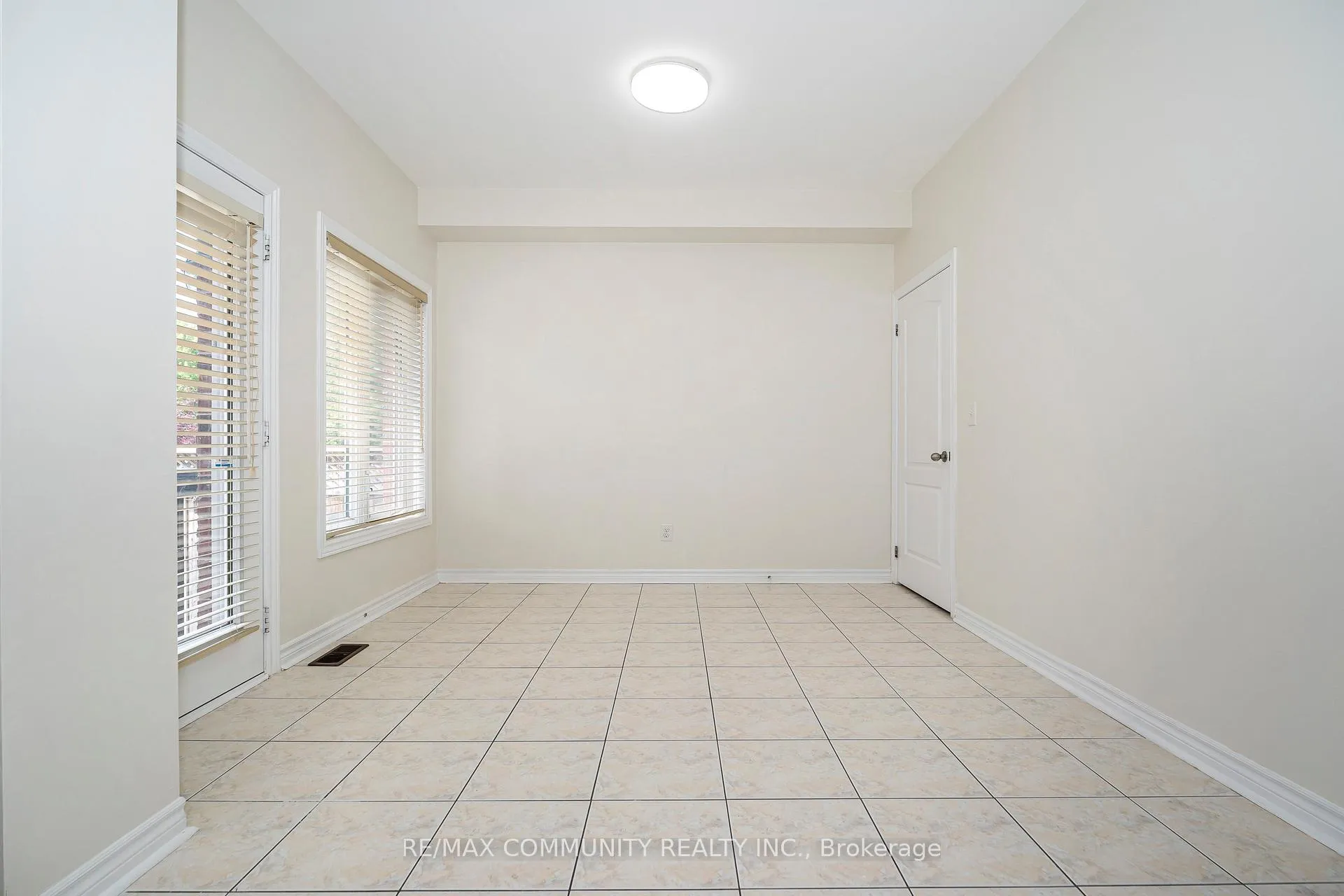 Photo 21 of 6 Moore's Court, Markham, Box Grove — HOMEH