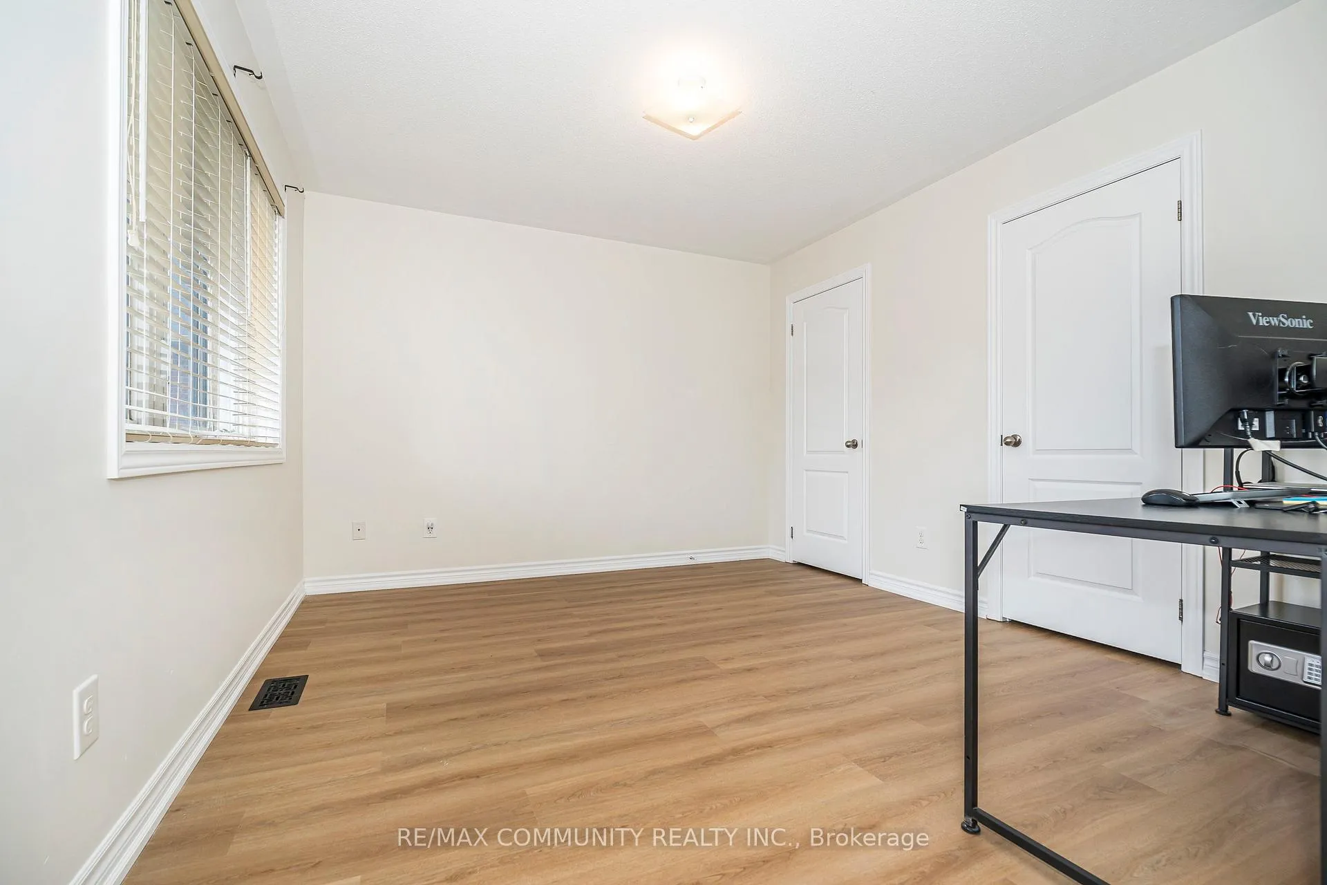 Photo 29 of 6 Moore's Court, Markham, Box Grove — HOMEH