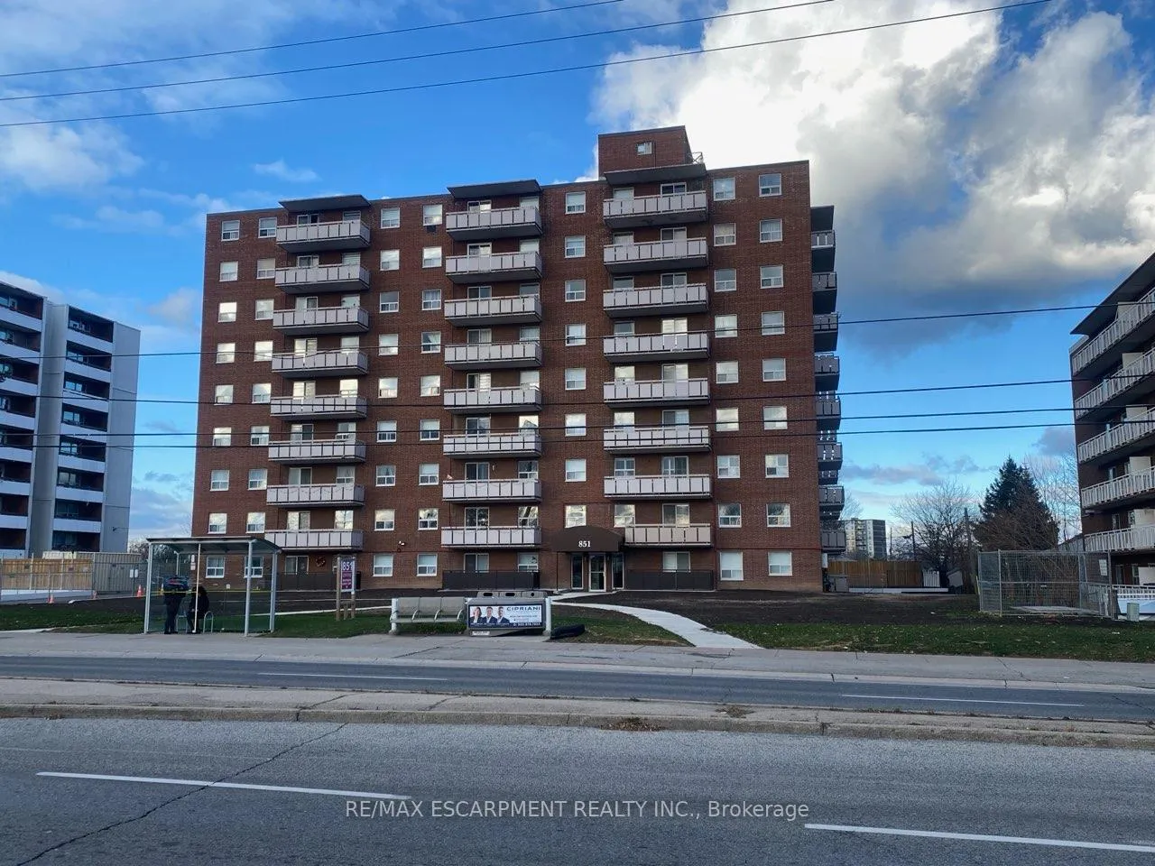 Photo 2 of Unit 607, 851 Queenston Road, Hamilton, Stoney Creek — HOMEH