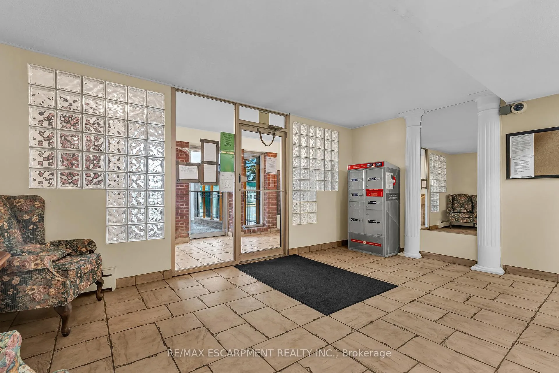 Photo 3 of Unit 607, 851 Queenston Road, Hamilton, Stoney Creek — HOMEH