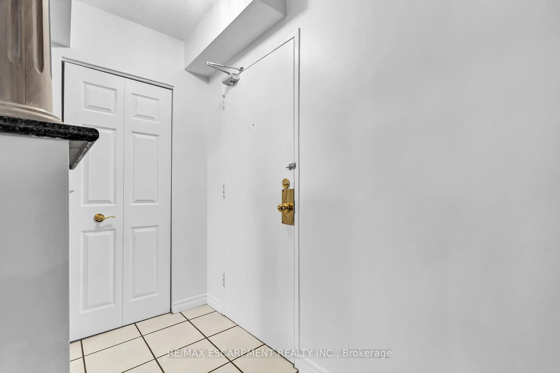 Photo 4 of Unit 607, 851 Queenston Road, Hamilton, Stoney Creek — HOMEH