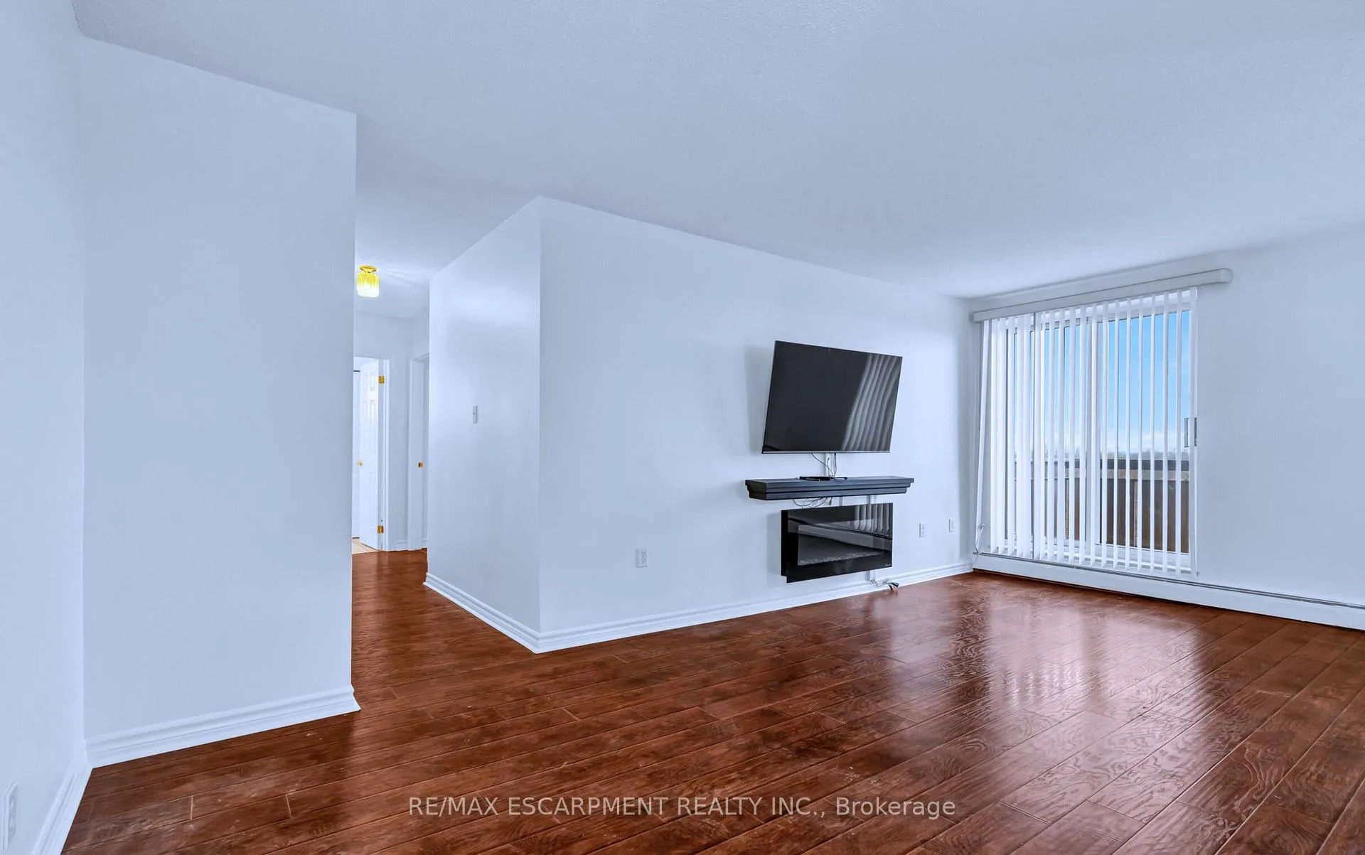 Photo 5 of Unit 607, 851 Queenston Road, Hamilton, Stoney Creek — HOMEH