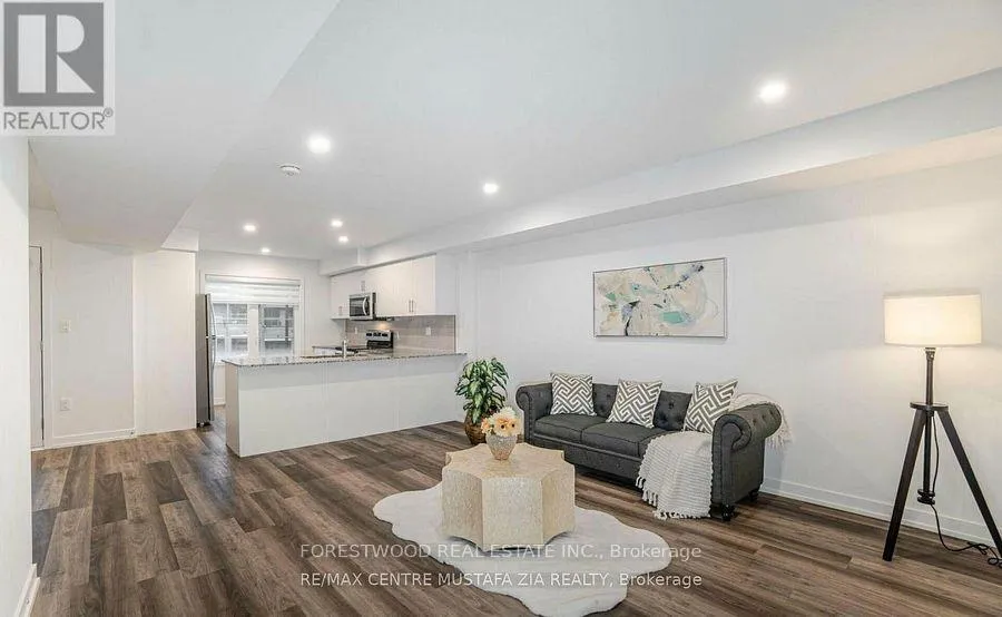 Photo 7 of Unit 11, 205 West Oak Trail S, Kitchener, Rosenburg — HOMEH