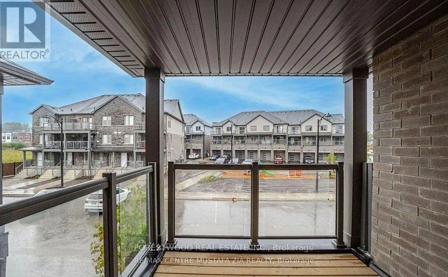Photo 10 of Unit 11, 205 West Oak Trail S, Kitchener, Rosenburg — HOMEH