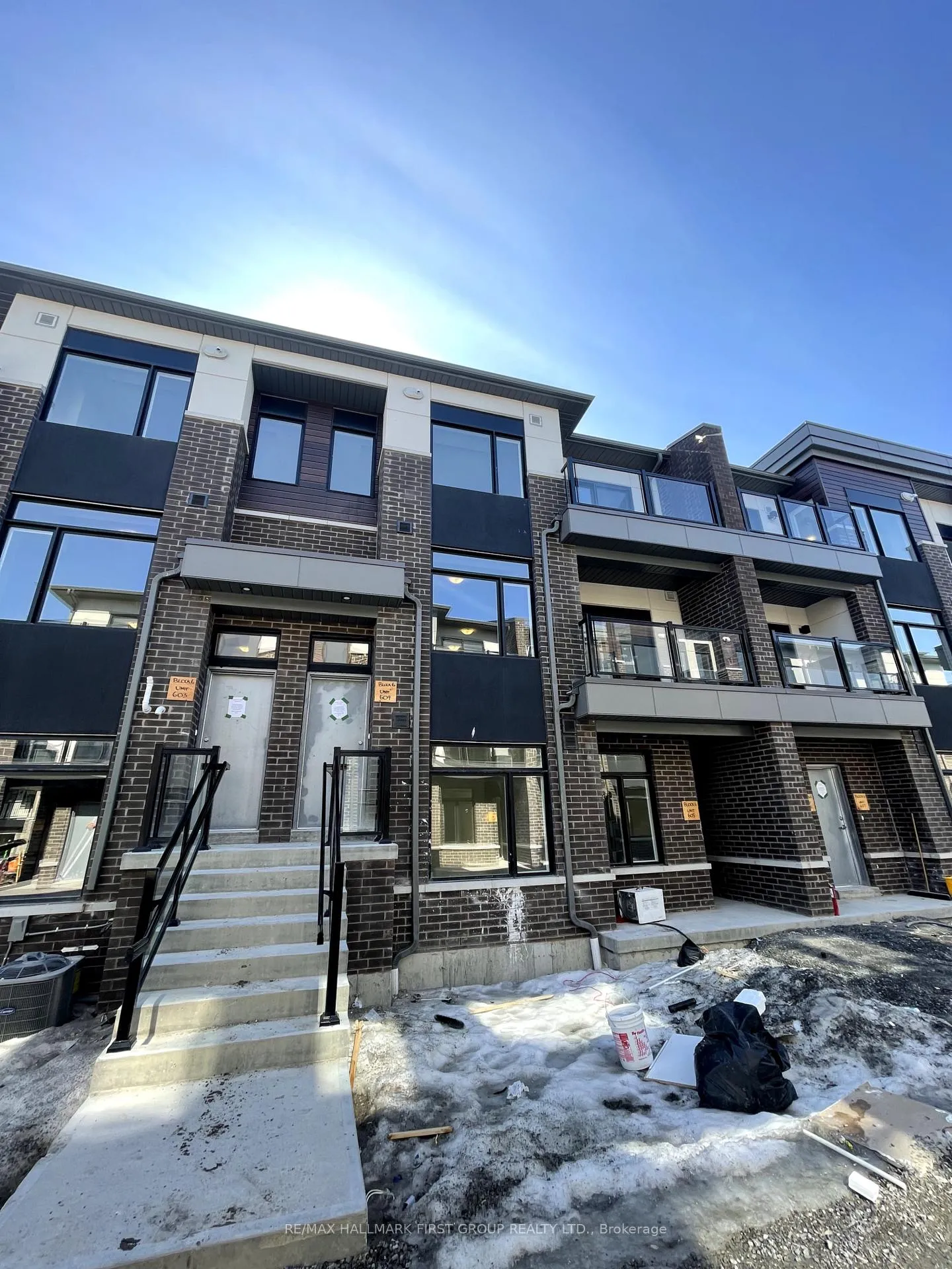 Front of Unit 1004, 1695 Dersan Street