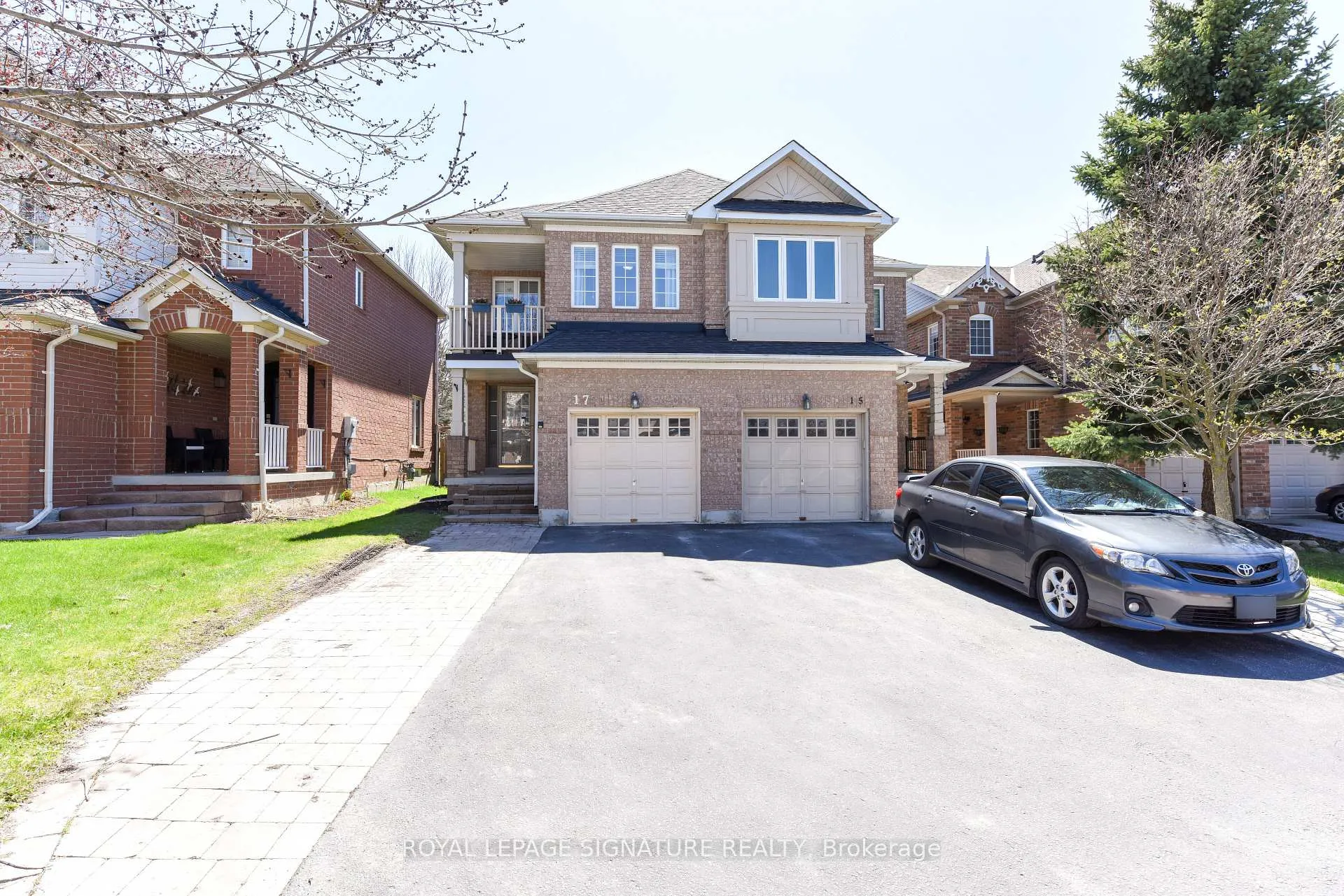 Photo 1 of 17 Baywell Crescent, Aurora, Bayview Wellington — HOMEH