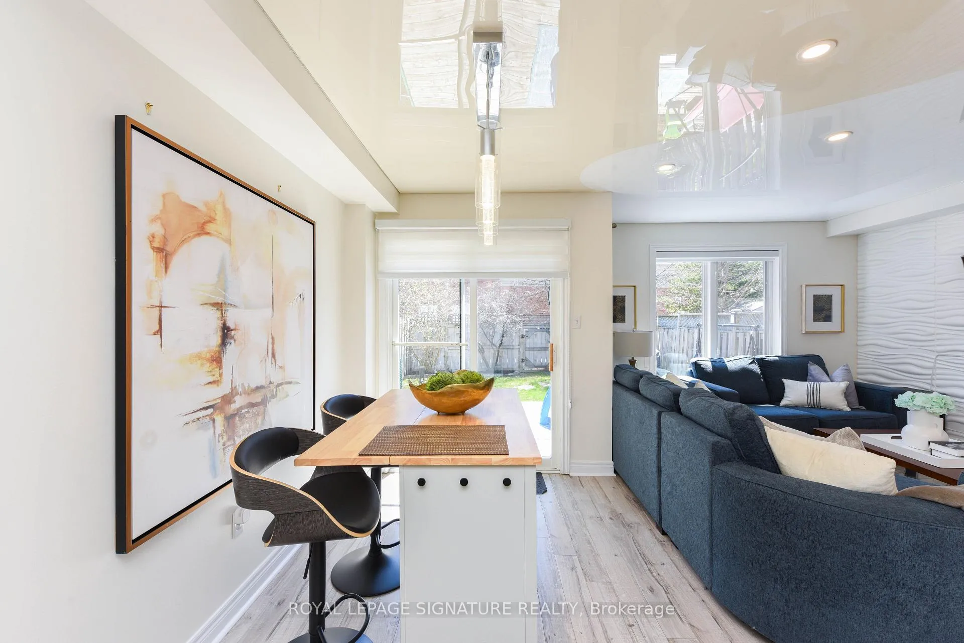 Photo 12 of 17 Baywell Crescent, Aurora, Bayview Wellington — HOMEH