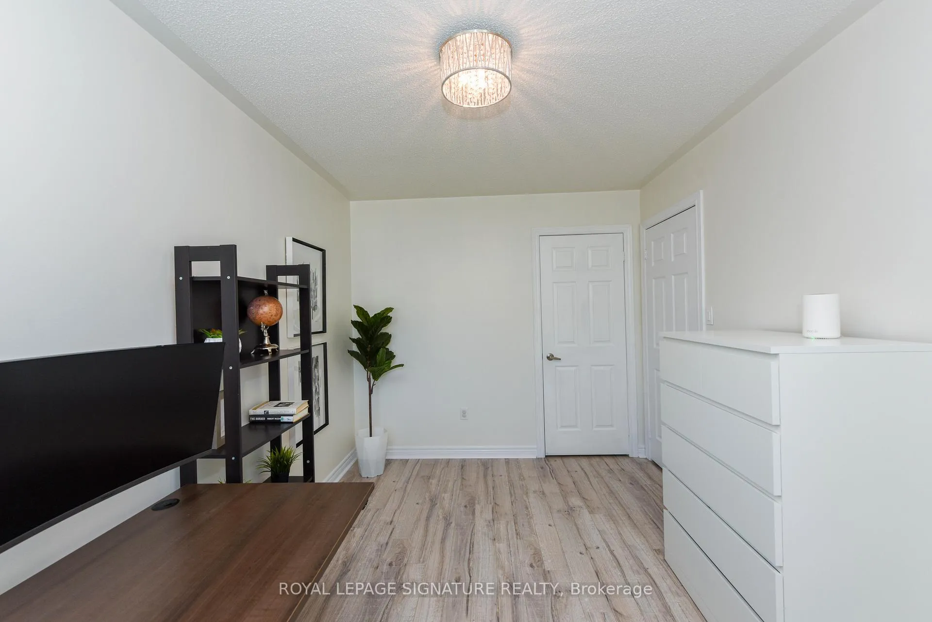 Photo 23 of 17 Baywell Crescent, Aurora, Bayview Wellington — HOMEH