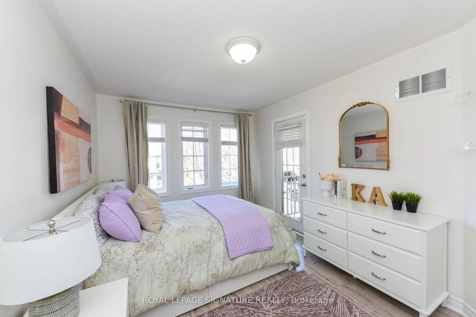 Photo 24 of 17 Baywell Crescent, Aurora, Bayview Wellington — HOMEH