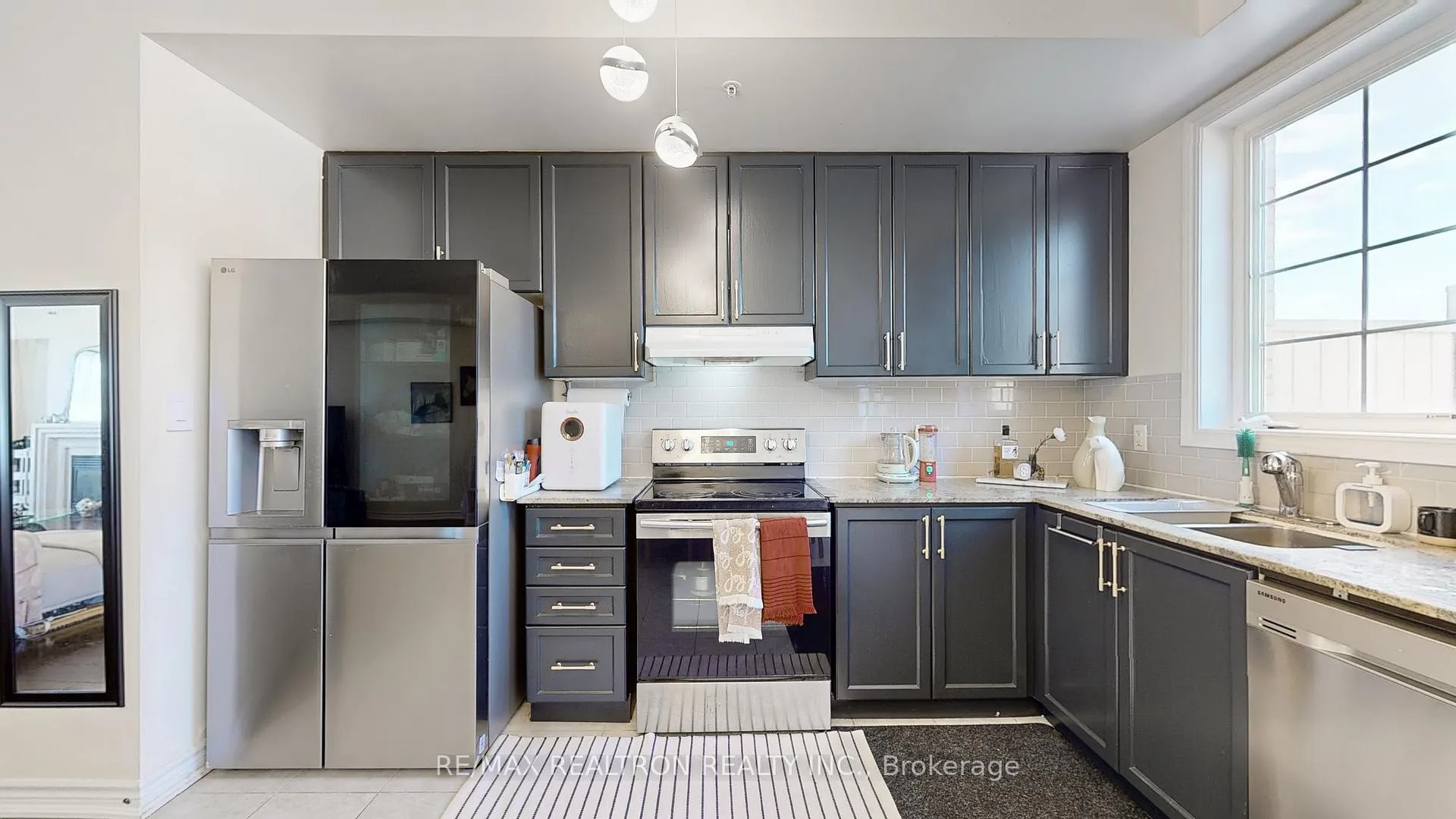 Photo 14 of Unit Upper Level, 48 Cathedral High Street, Markham, Cathedraltown — HOMEH