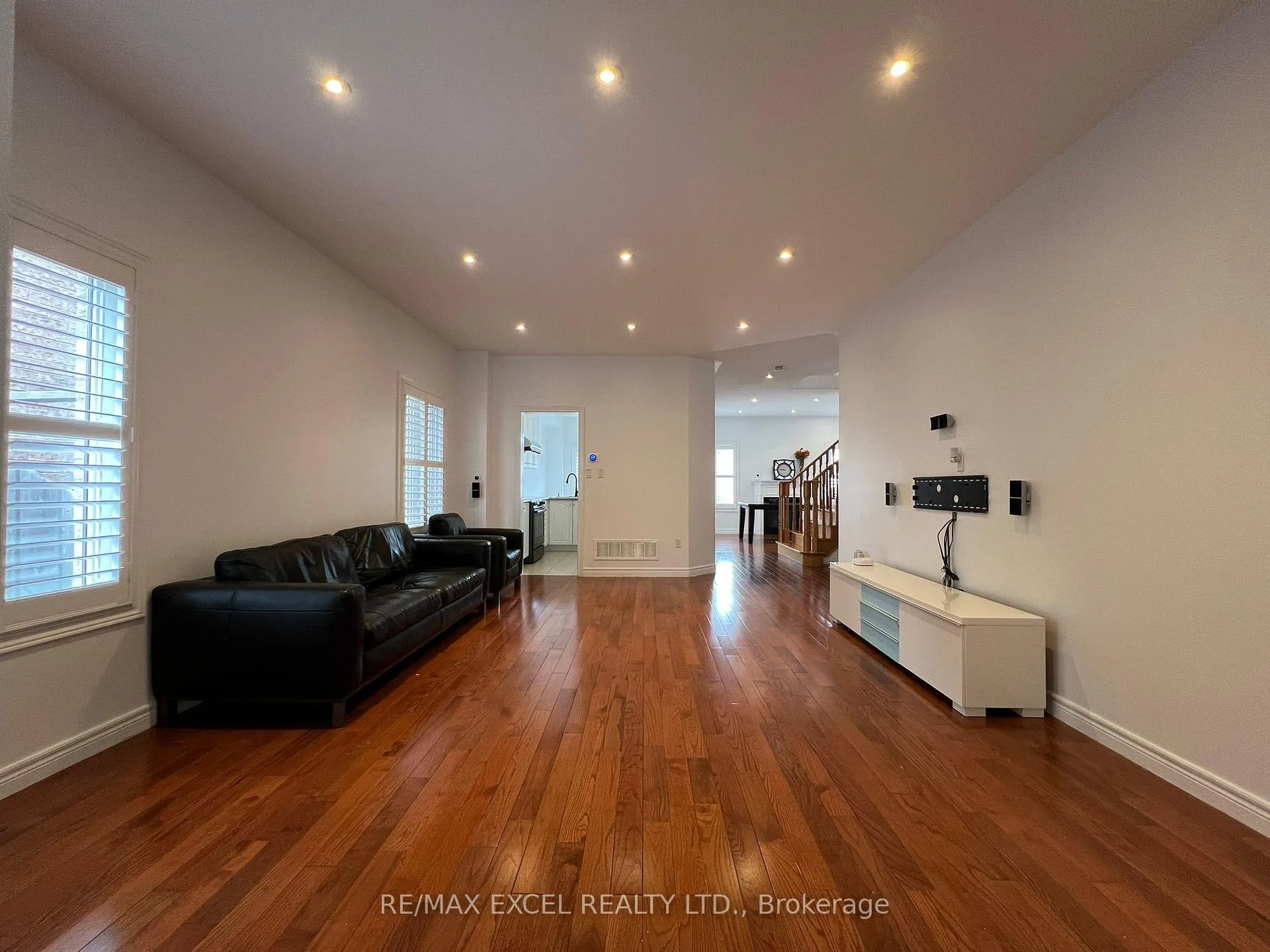 Photo 4 of 14 outerbrook Road, Markham, Greensborough — HOMEH