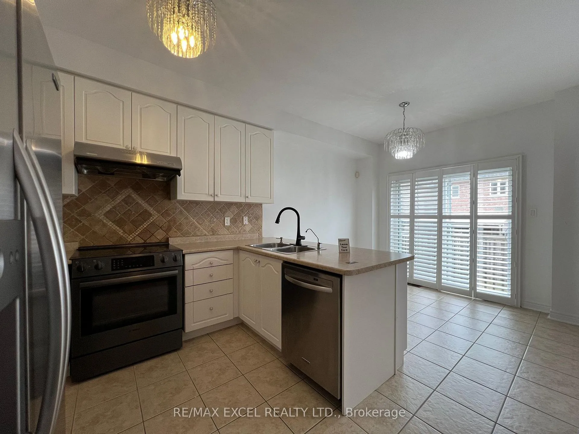 Photo 5 of 14 outerbrook Road, Markham, Greensborough — HOMEH