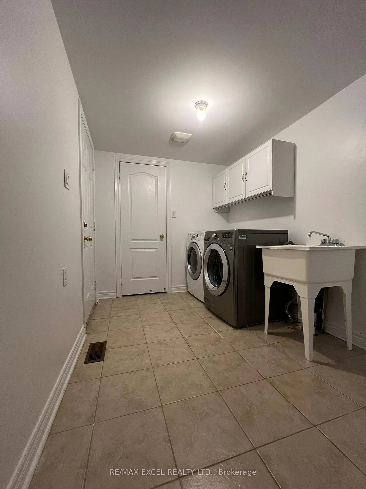 Photo 9 of 14 outerbrook Road, Markham, Greensborough — HOMEH
