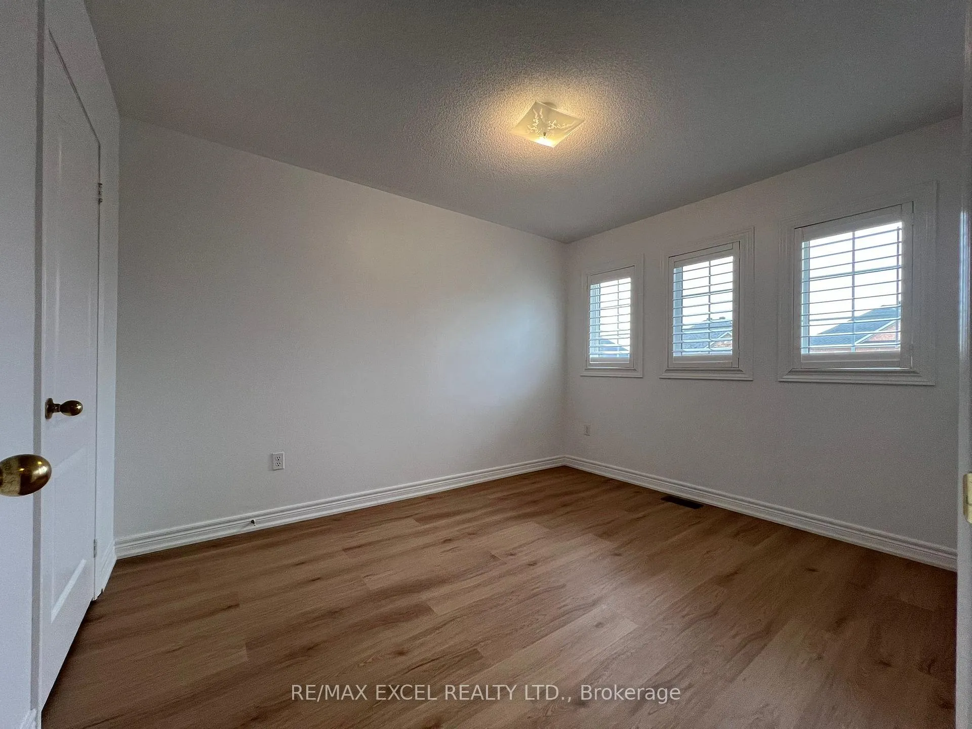Photo 11 of 14 outerbrook Road, Markham, Greensborough — HOMEH