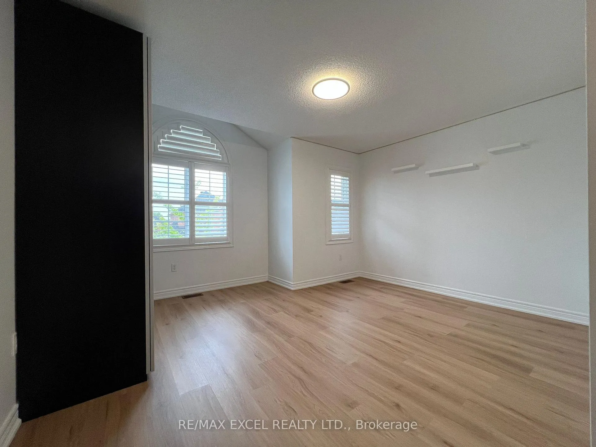 Photo 13 of 14 outerbrook Road, Markham, Greensborough — HOMEH