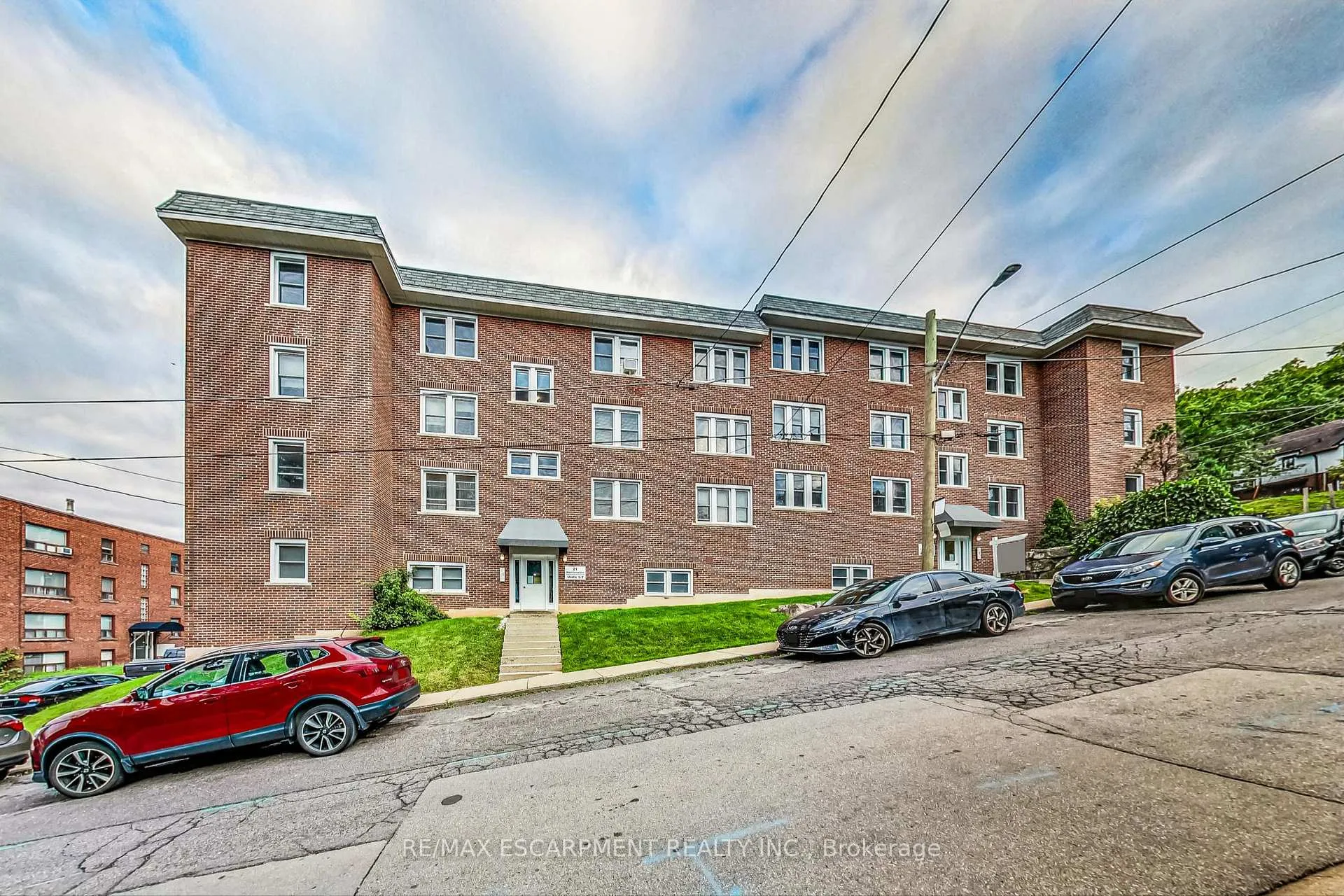 Front of Unit 7, 21 Mountwood Avenue