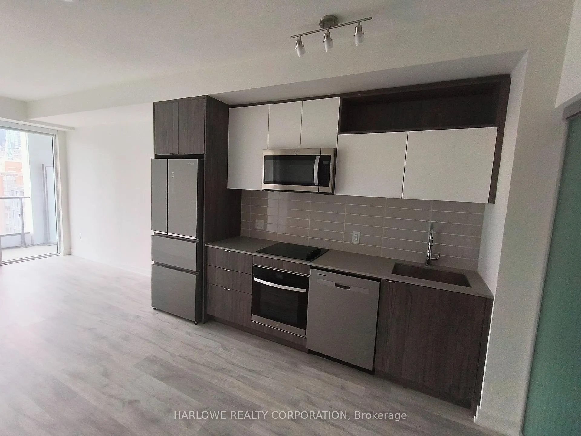 Front of Unit 969 W, 135 Lower Sherbourne Street W