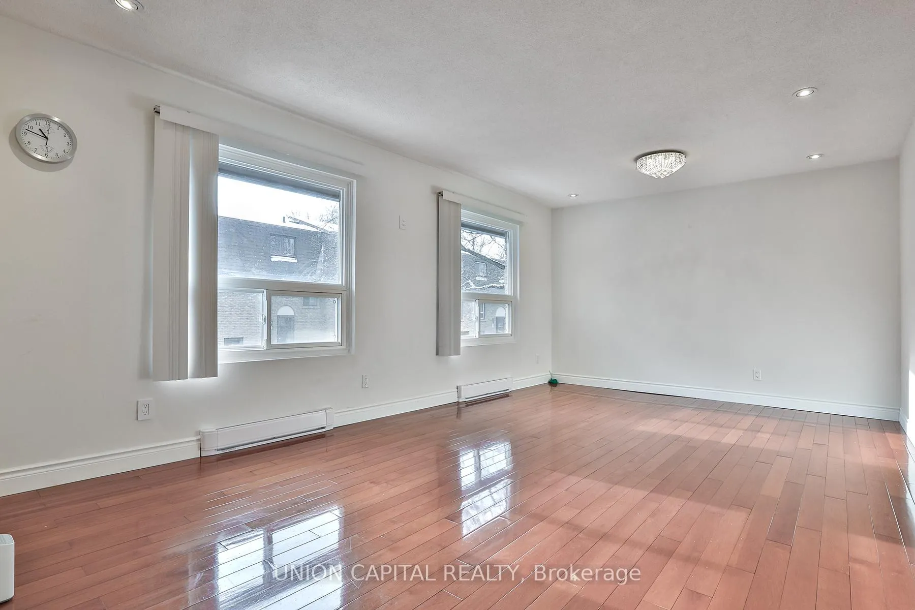 Photo 6 of Unit 14, 97 Henderson Avenue, Markham, Grandview — HOMEH