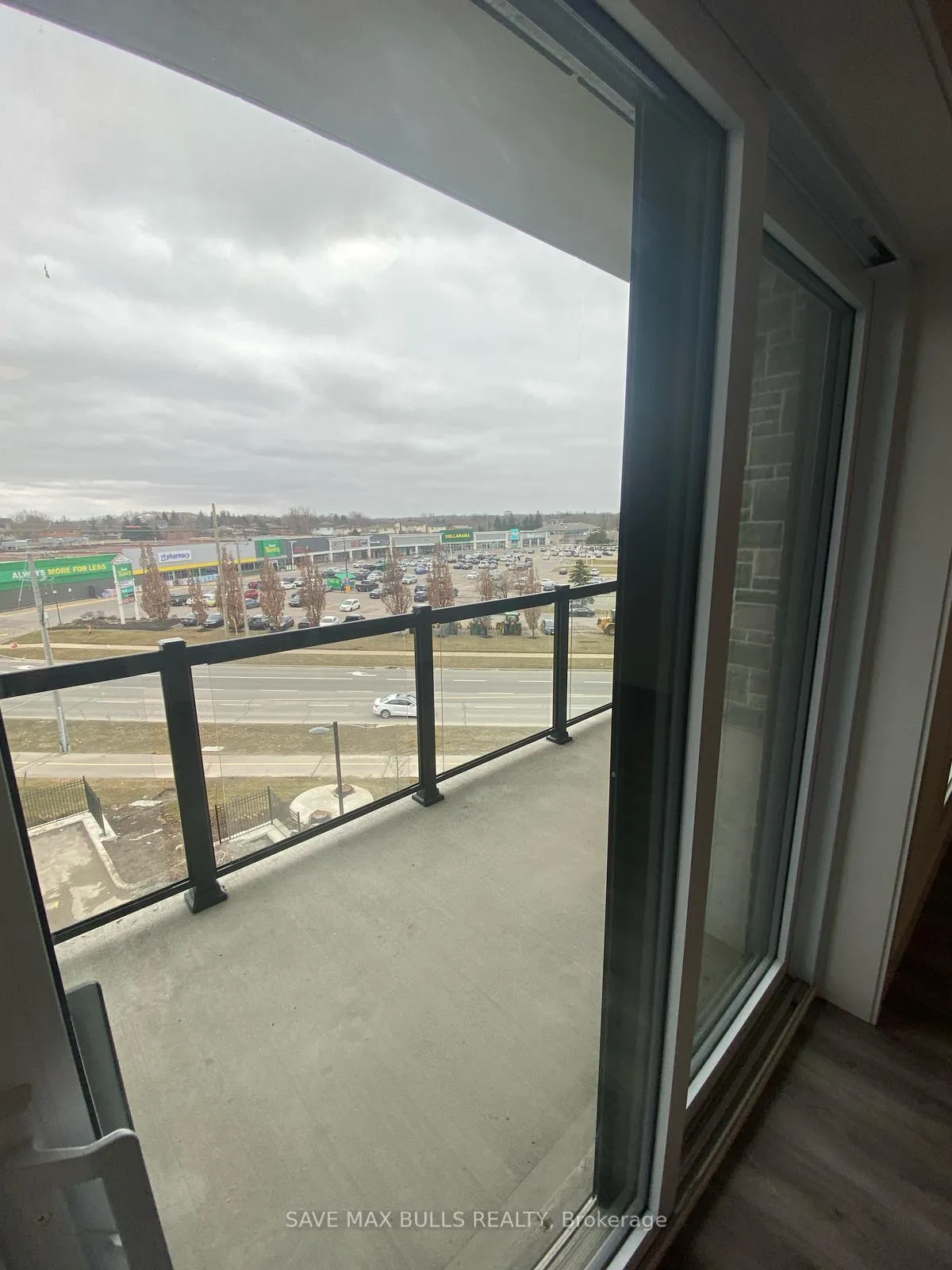 Photo 1 of Unit 403, 1000 Lackner Boulevard, Kitchener — HOMEH
