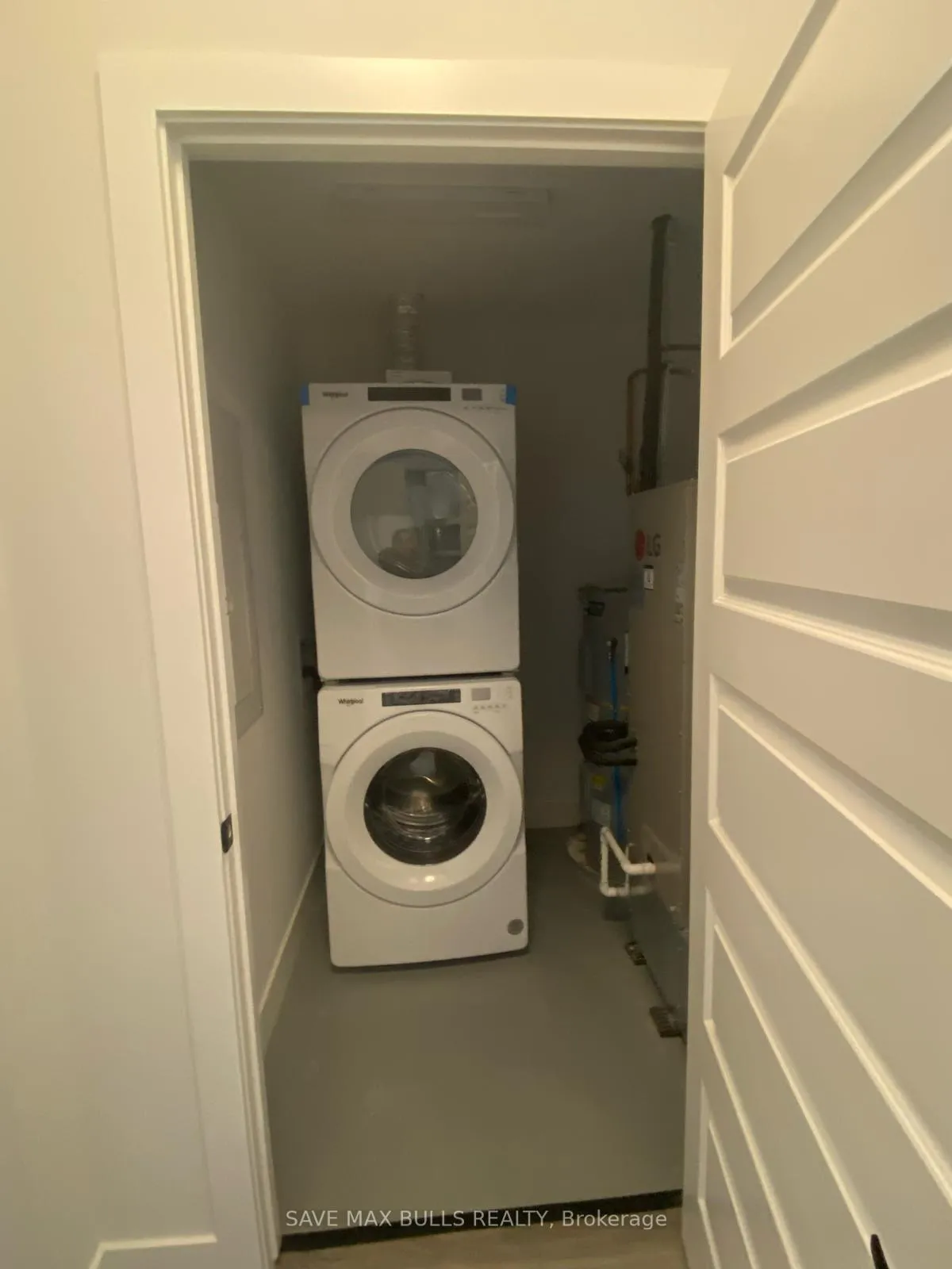 Photo 7 of Unit 403, 1000 Lackner Boulevard, Kitchener — HOMEH