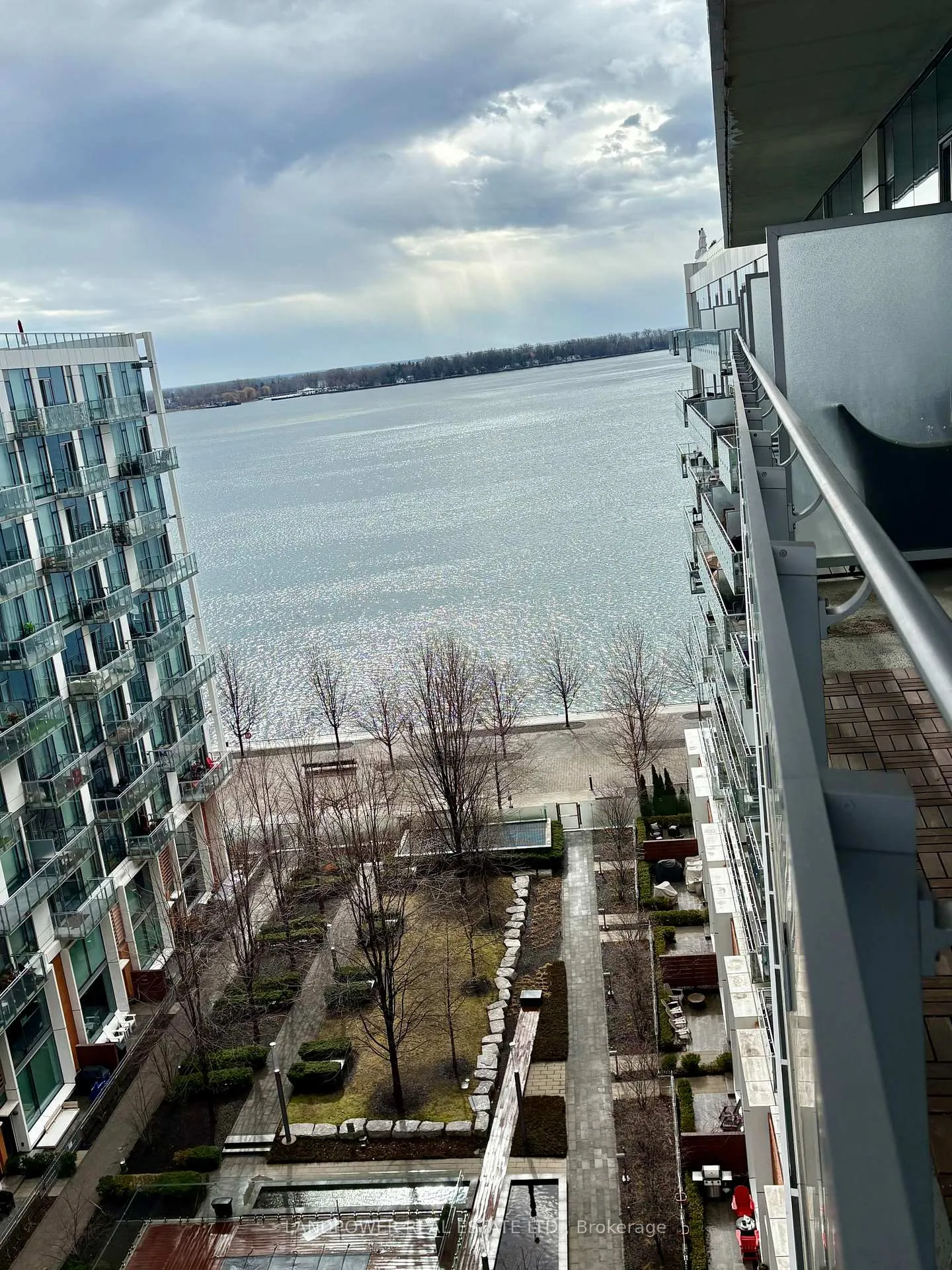 Photo 2 of Unit 1001, 39 Queens Quay E, Toronto, Waterfront Communities — HOMEH