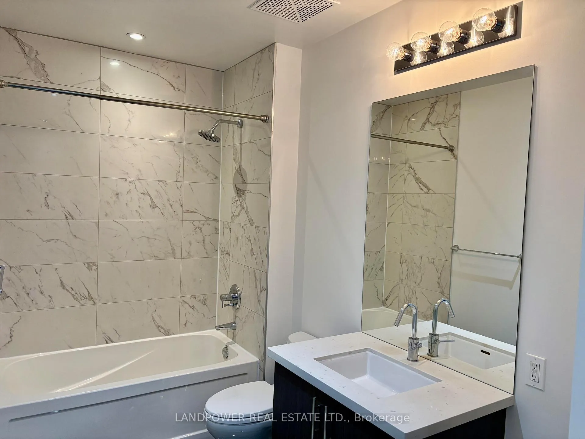 Photo 6 of Unit 1001, 39 Queens Quay E, Toronto, Waterfront Communities — HOMEH