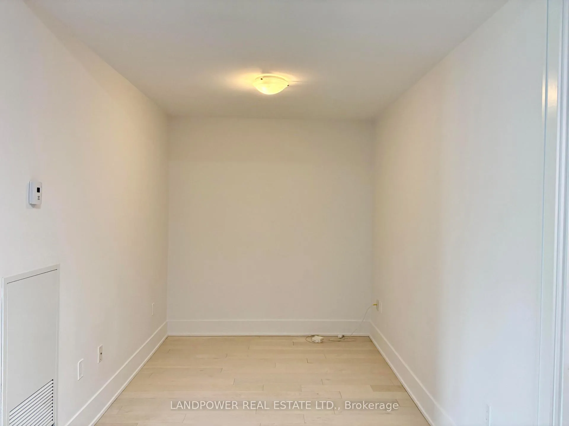 Photo 8 of Unit 1001, 39 Queens Quay E, Toronto, Waterfront Communities — HOMEH