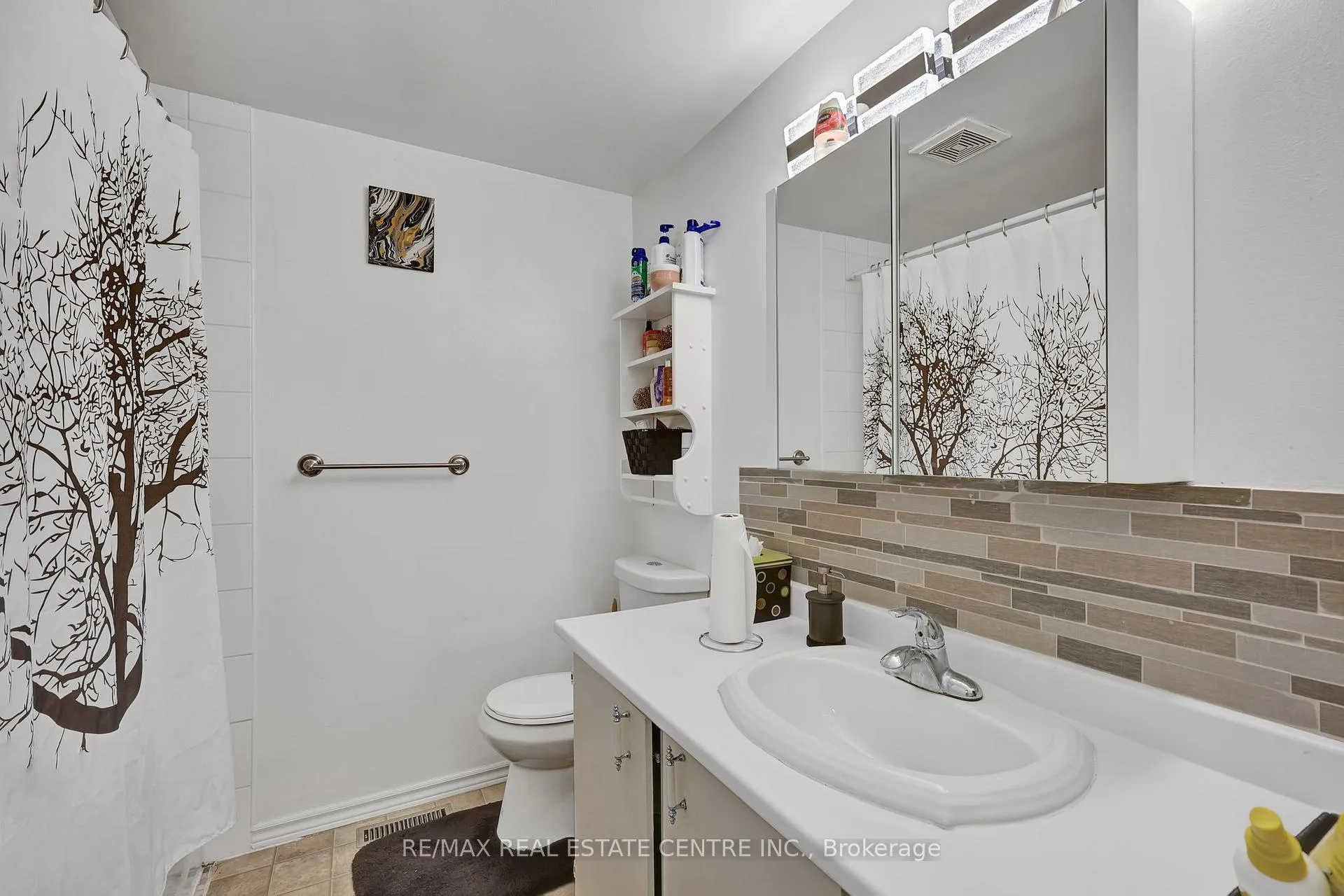 Photo 17 of Unit 82, 222 Pearson Street, Oshawa, O'Neill — HOMEH