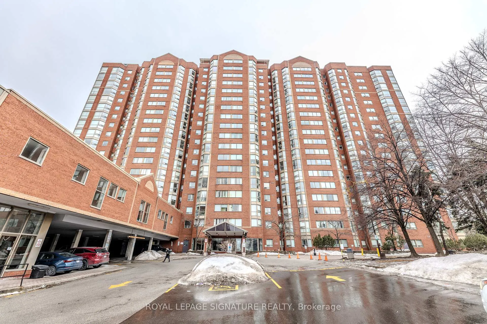 Photo 2 of Unit 808, 2460 Eglinton Avenue E, Scarborough, Eglinton East — HOMEH