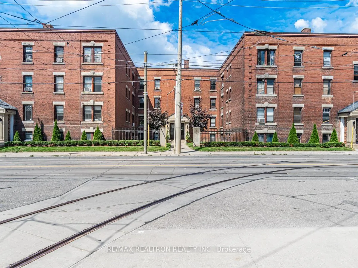 Photo 4 of Unit 77, 12 Kingston Road, Toronto, Woodbine Corridor — HOMEH