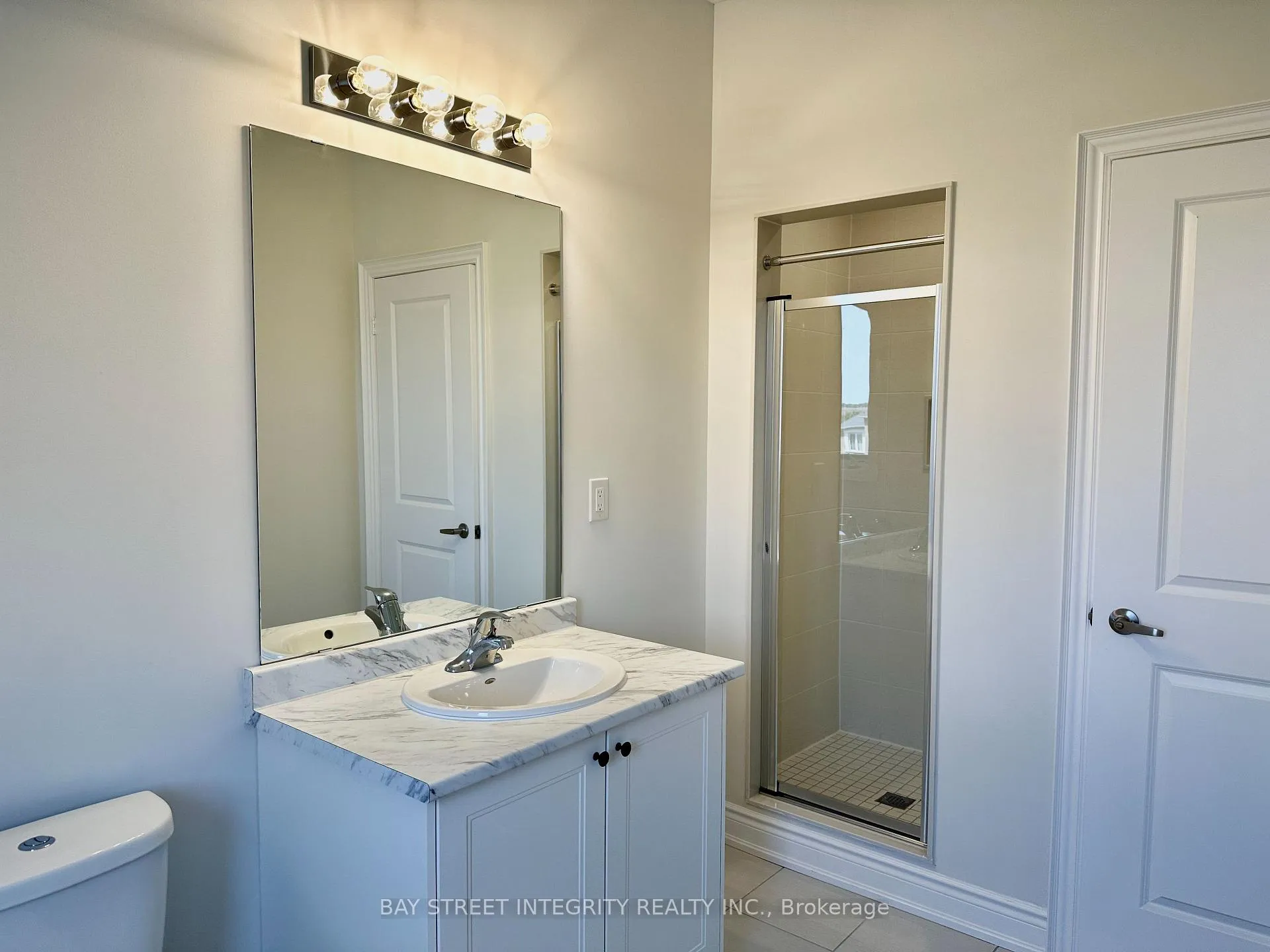 Photo 12 of 259 Tennant Circle, Vaughan, Vellore Village — HOMEH
