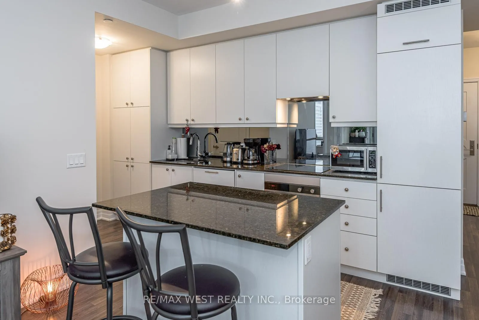 Photo 7 of Unit 2206, 9075 Jane Street, Vaughan, Concord — HOMEH