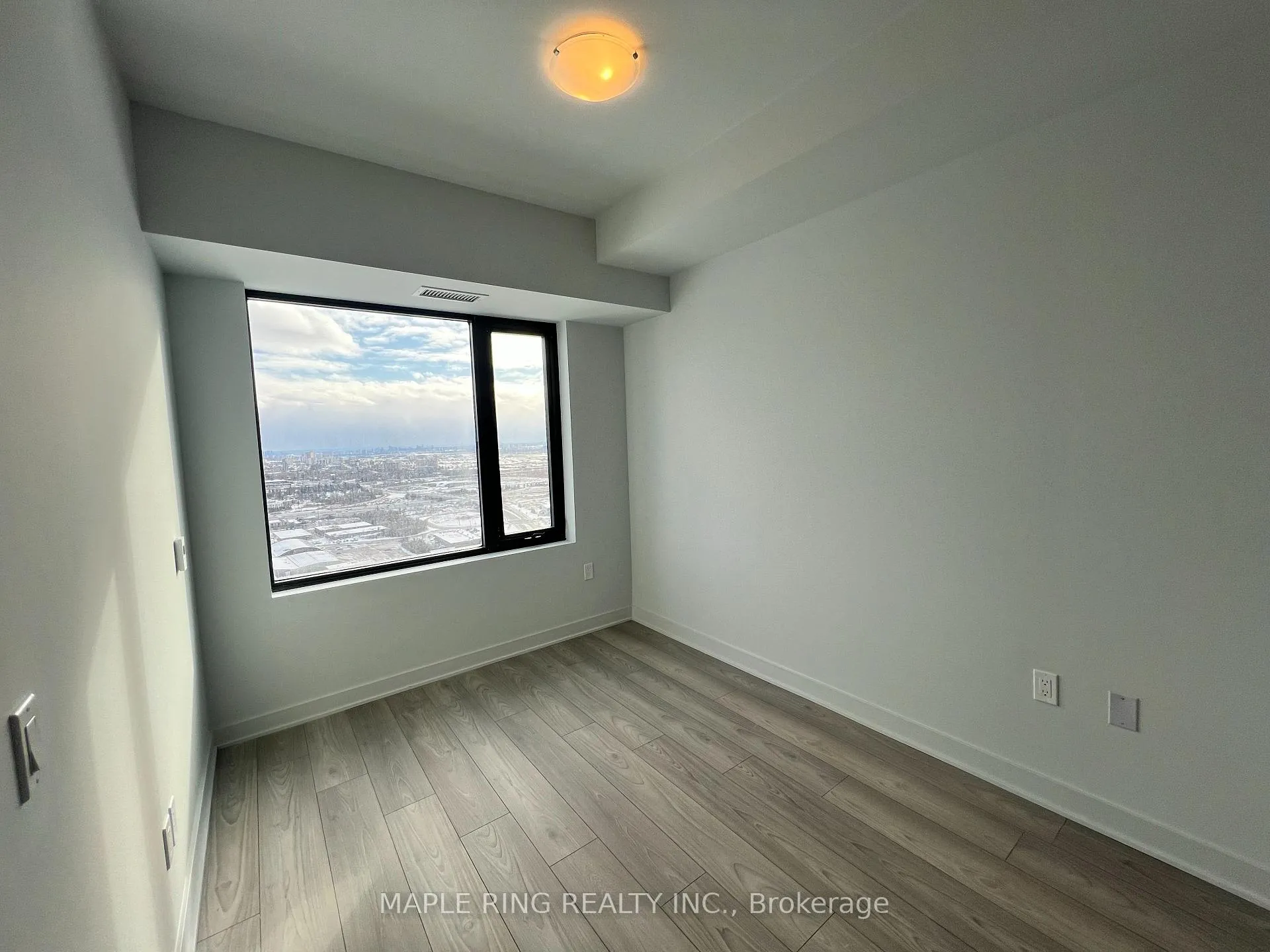 Photo 4 of Unit 3403, 2920 Highway 7 Road, Vaughan, Concord — HOMEH