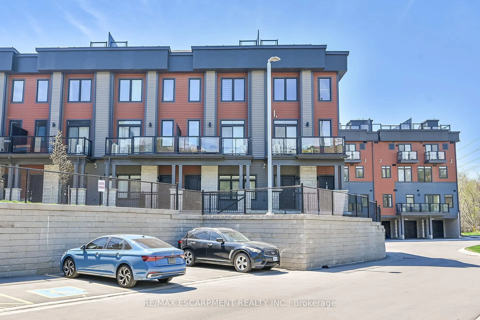 Photo 2 of Unit 35, 2 Willow Street, Brant, Paris — HOMEH