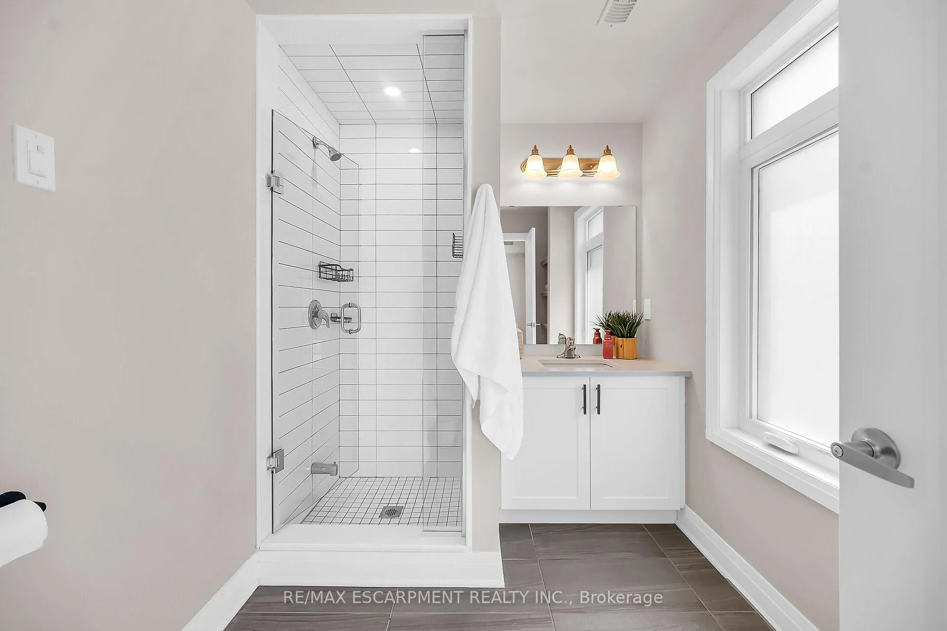 Photo 25 of Unit 35, 2 Willow Street, Brant, Paris — HOMEH