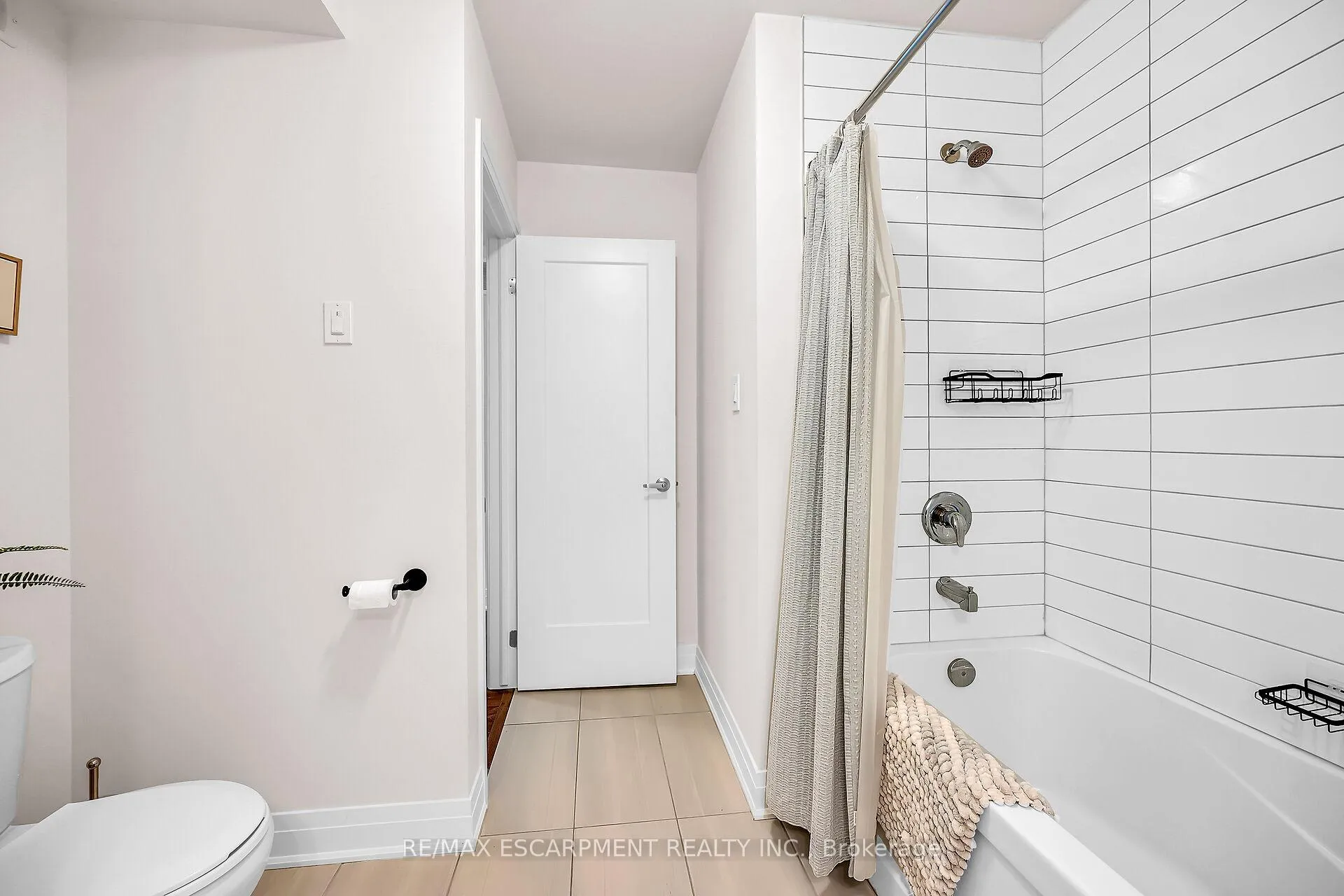 Photo 29 of Unit 35, 2 Willow Street, Brant, Paris — HOMEH